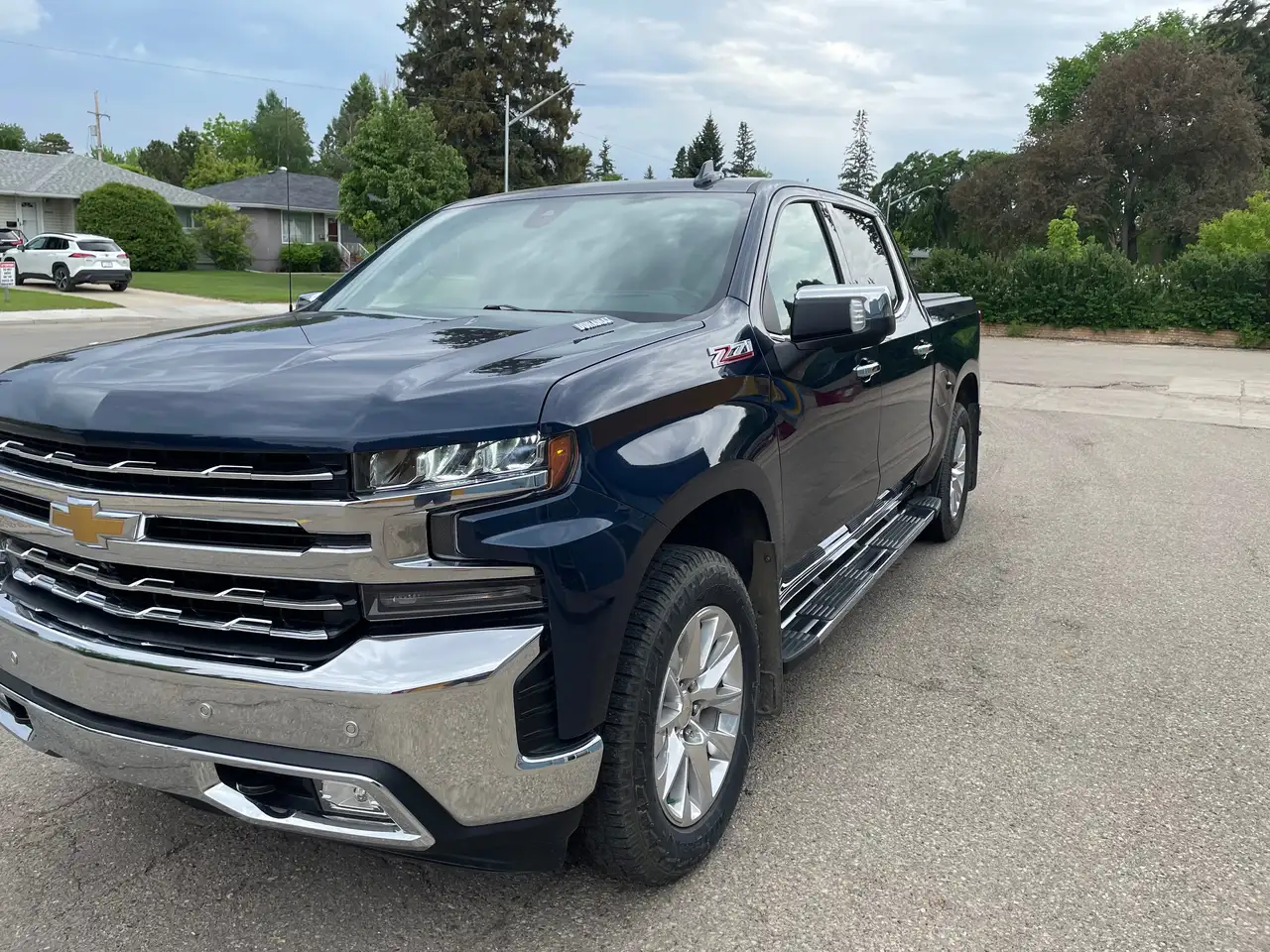 Chevrolet Silverado 1500 снимка Chevrolet Silverado 1500