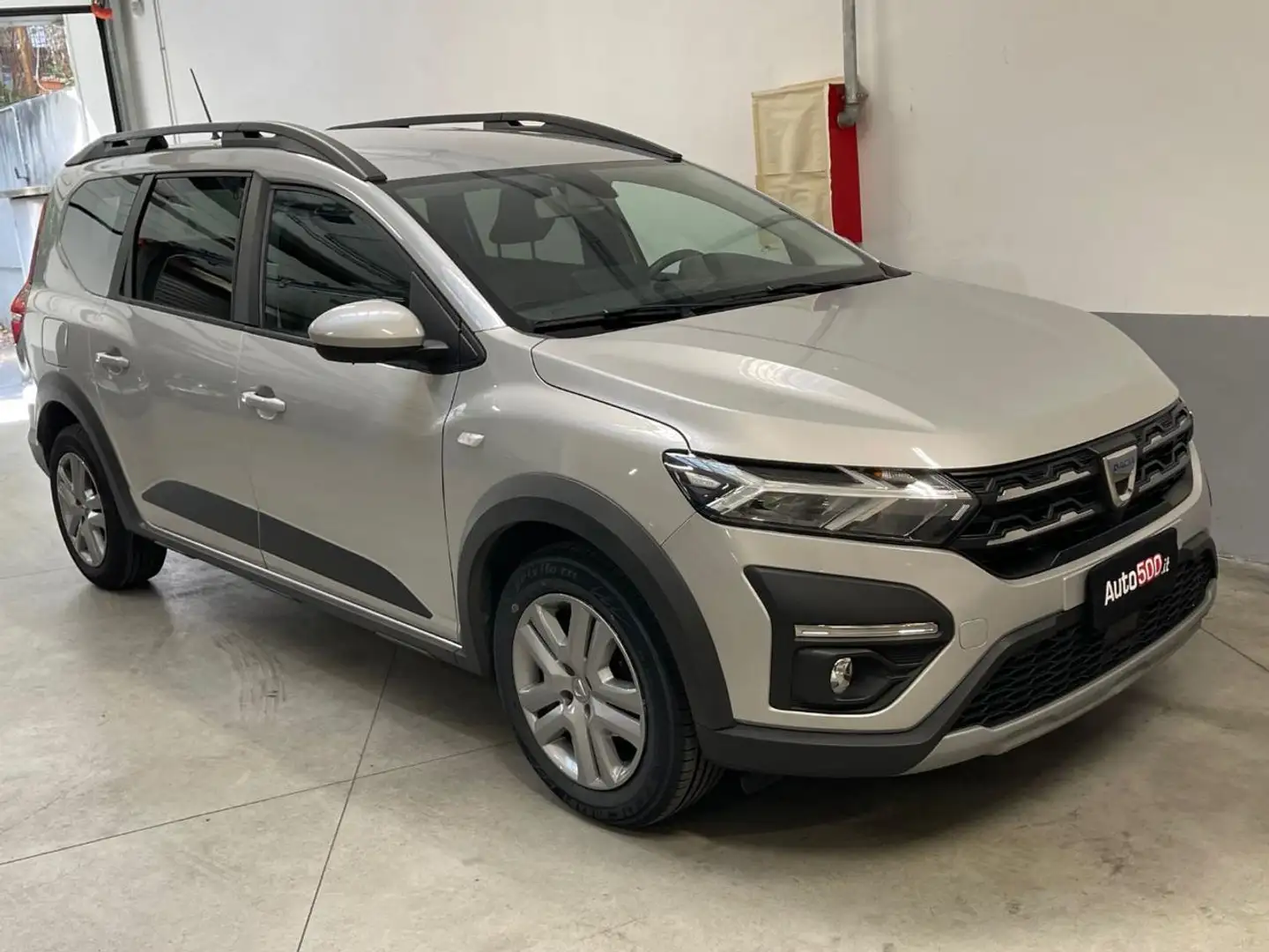 Dacia Jogger 1.0 TCe GPL 100 CV 5 posti Comfort Grau - 2