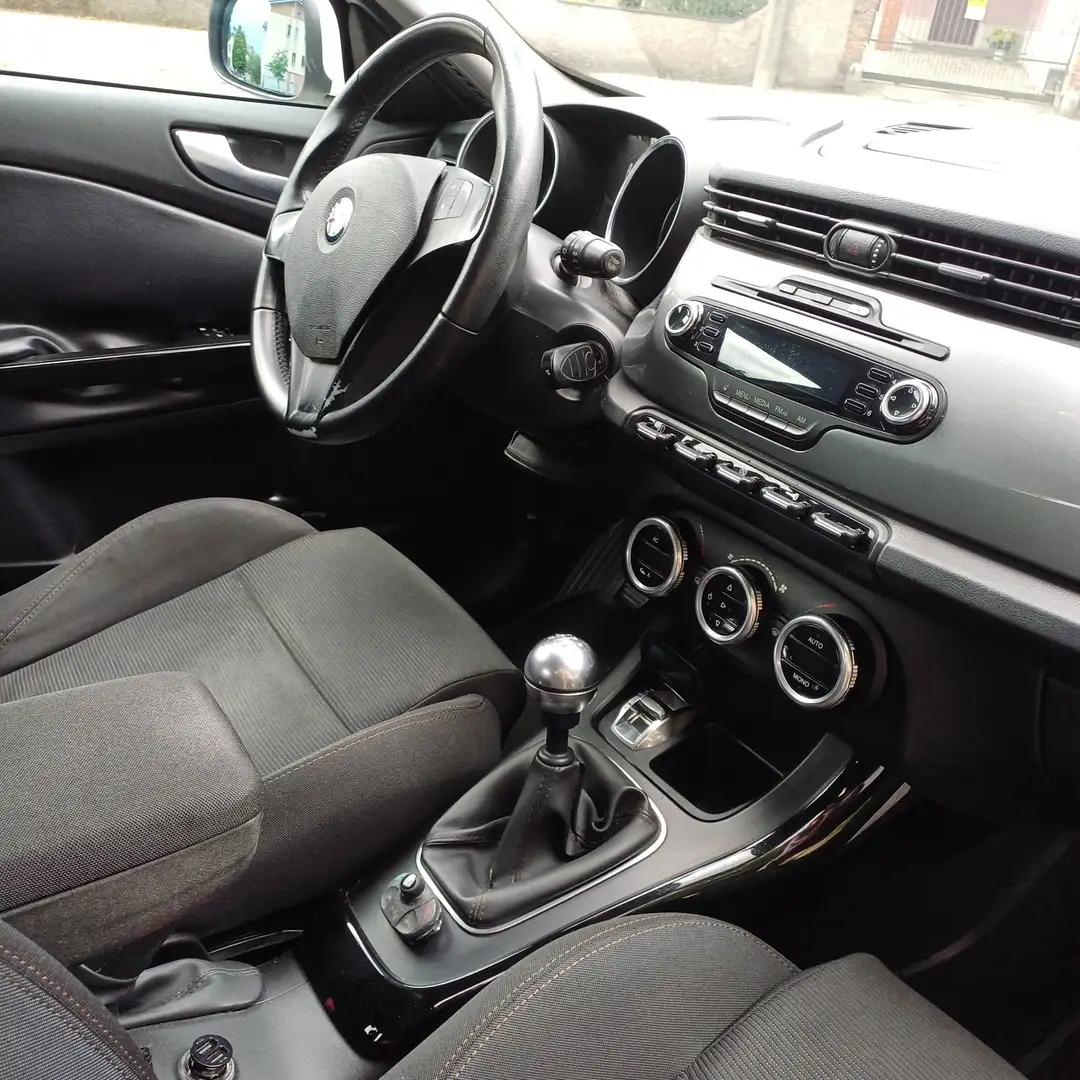 Alfa Romeo Giulietta 1.4  turbo 120CV GPL - 2