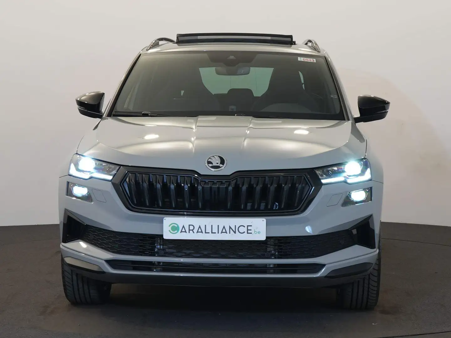 Skoda Karoq Sportline  1.5TSI|DSG|Toit.Pano|ATR|18"|LED|NAVI| Grijs - 2