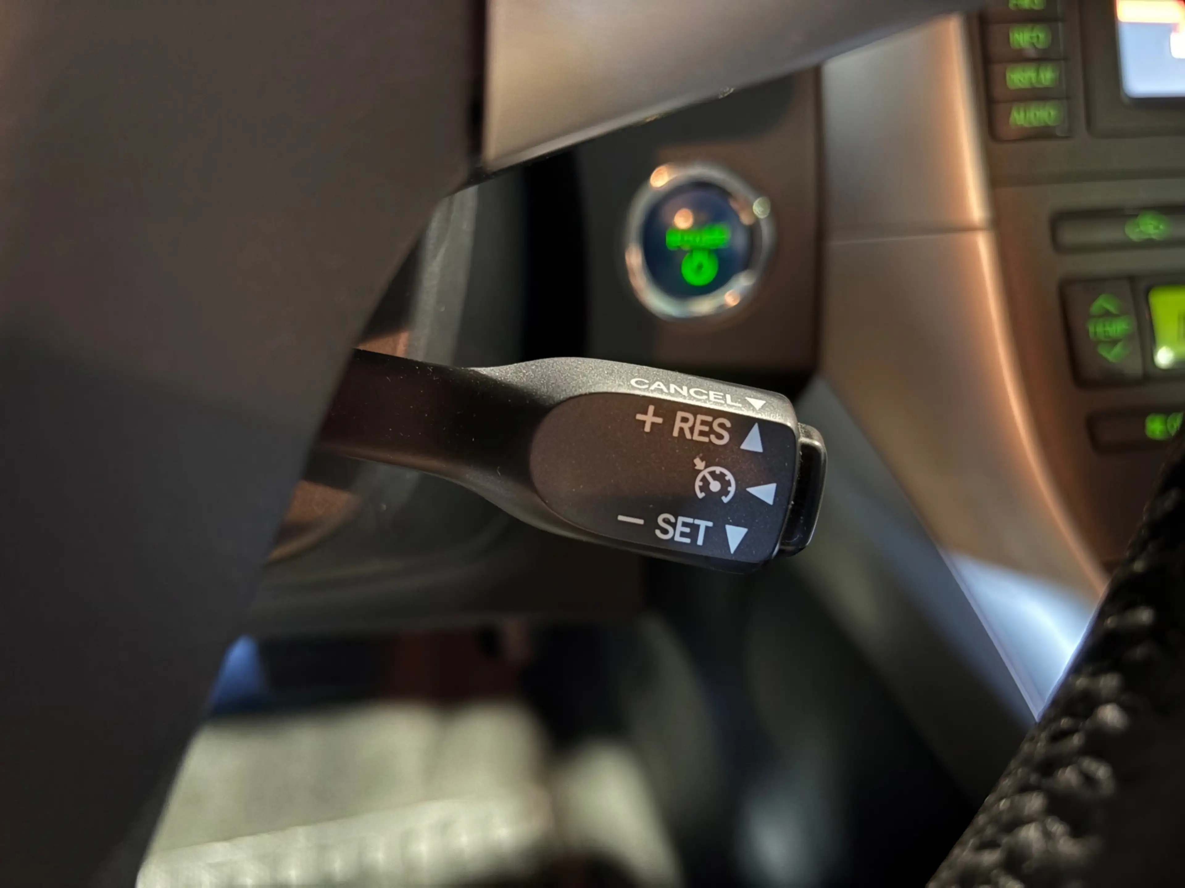 Toyota Auris 1.8 Full Hybrid Dynamic — photo 9