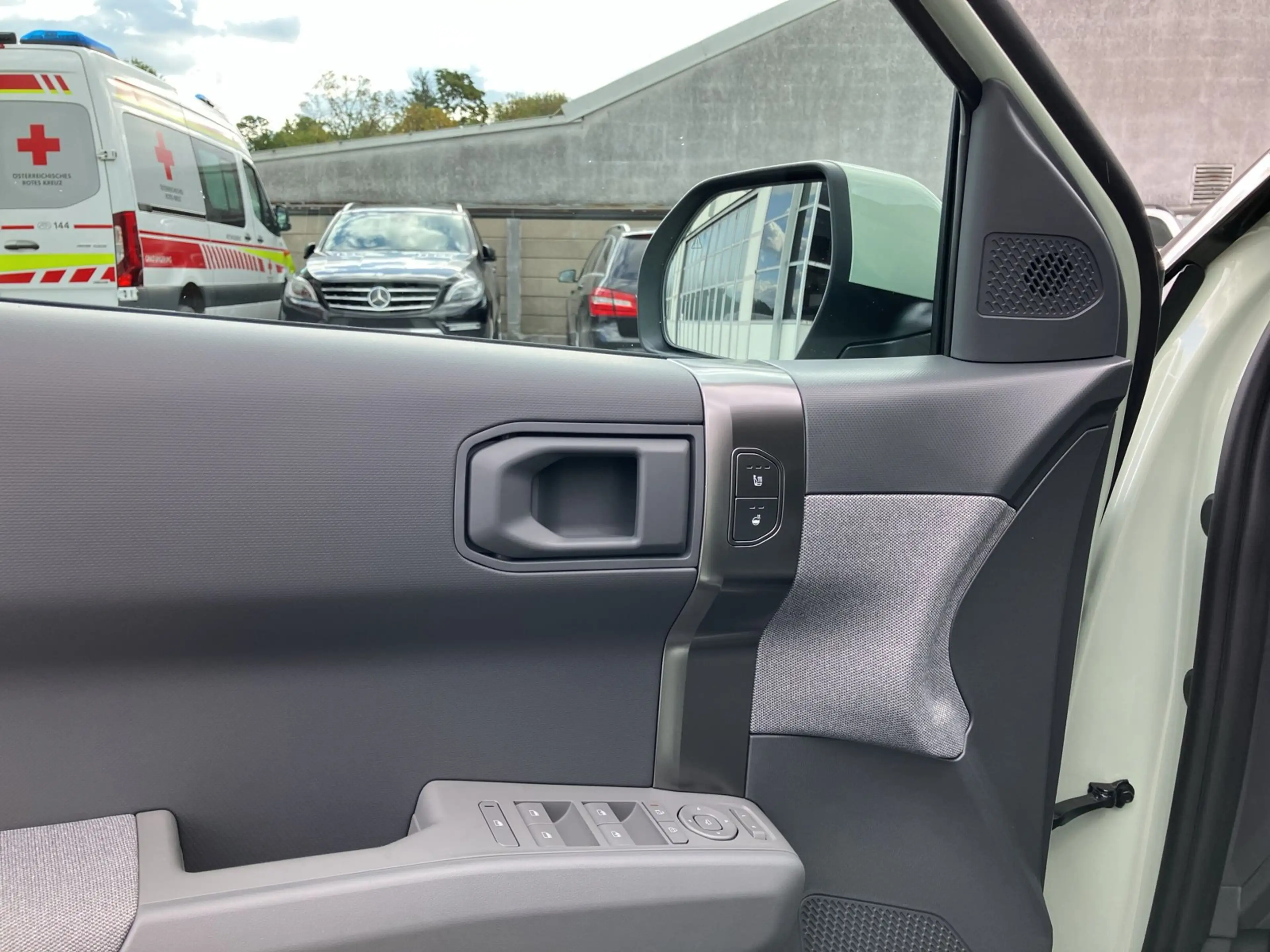 Kia EV3 EARTH PLUS — photo 11