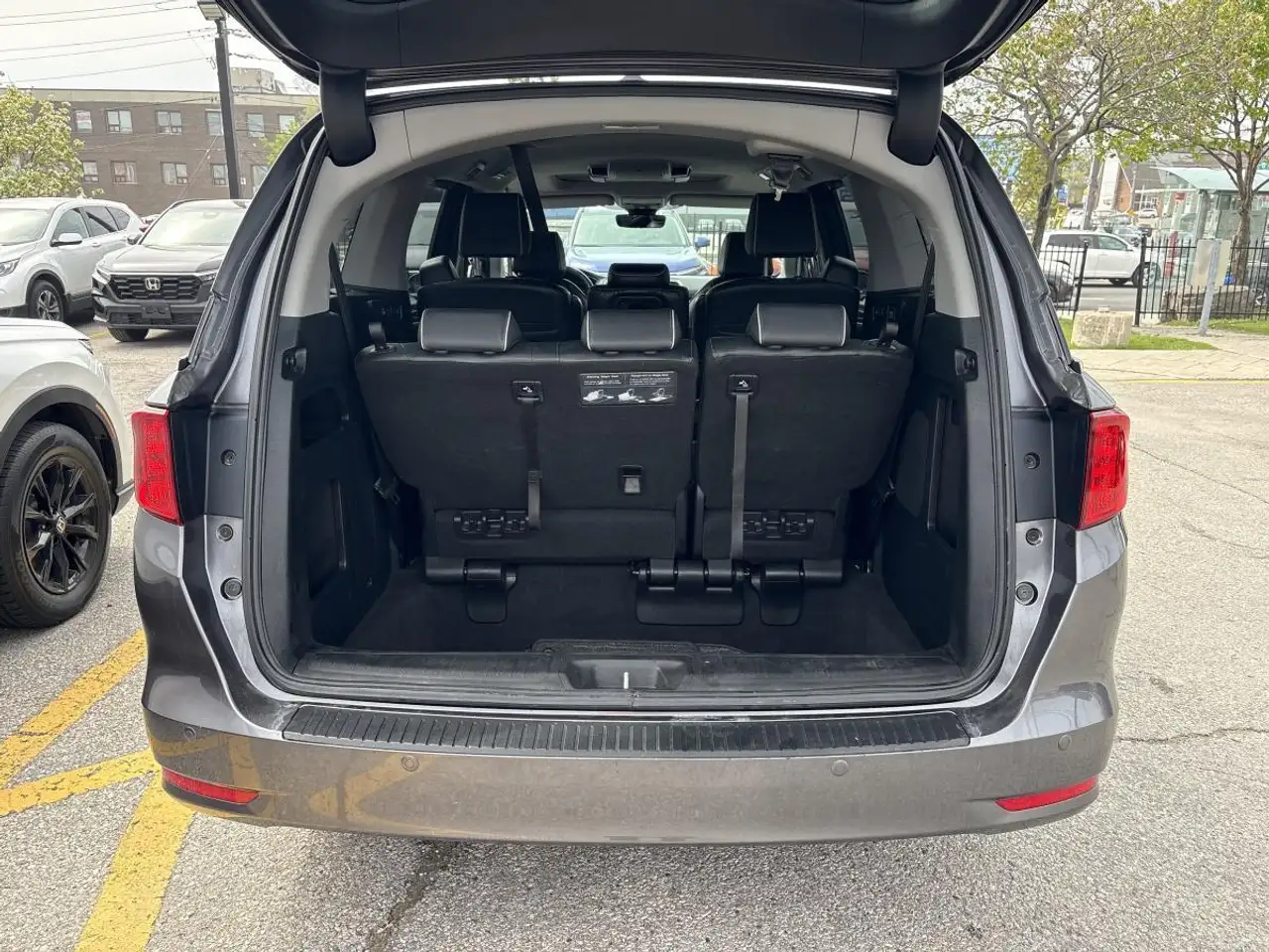 Honda Odyssey снимка Honda Odyssey