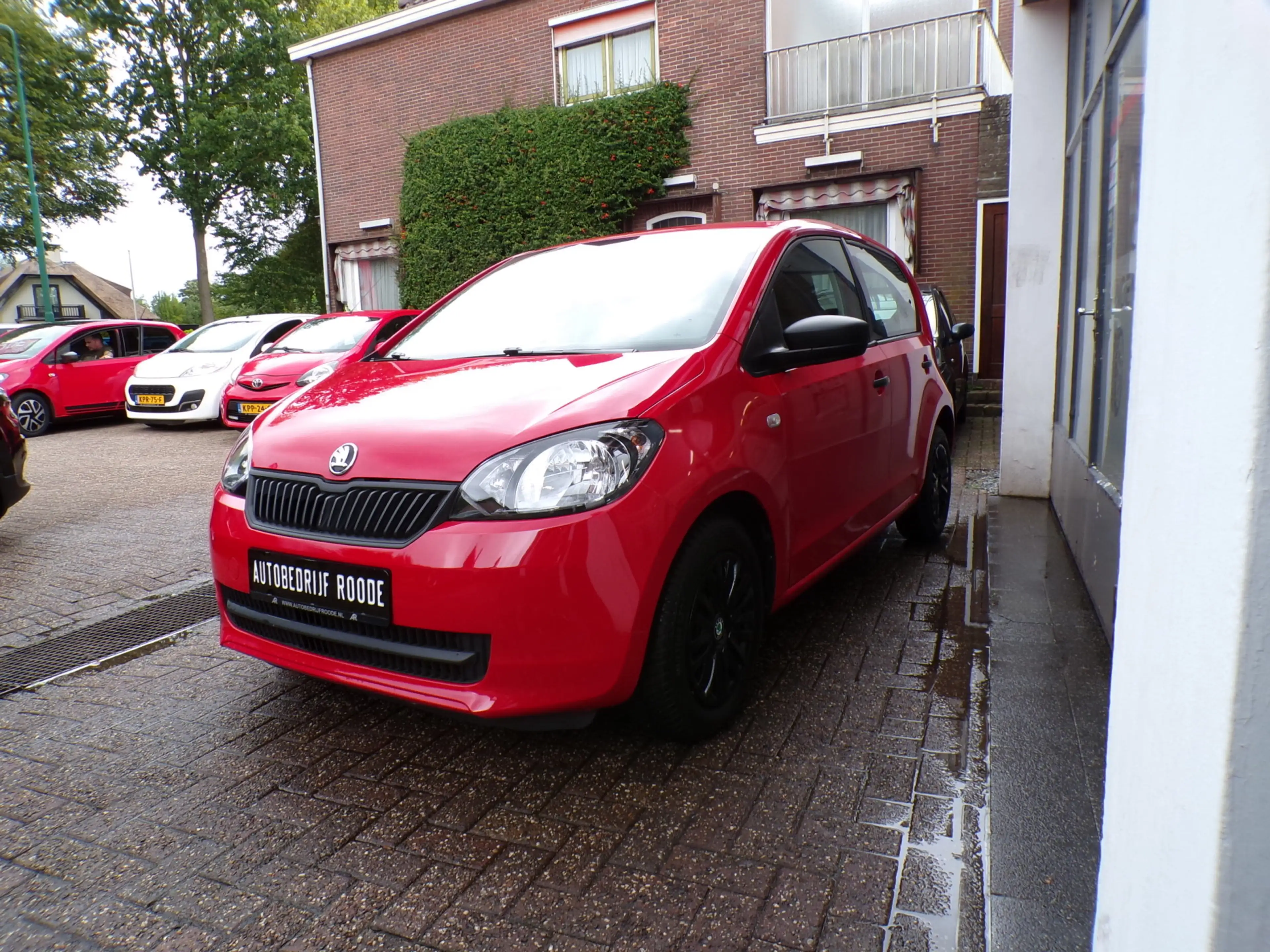 Skoda Citigo 1.0 5-Drs Bl+ck & Red TOP STAAT! — photo 3