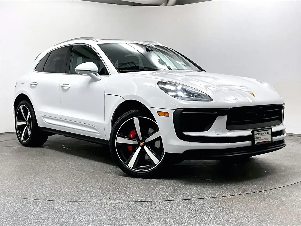Porsche Macan photo Porsche Macan