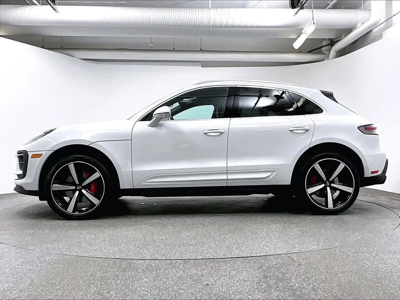 Porsche Macan photo Porsche Macan