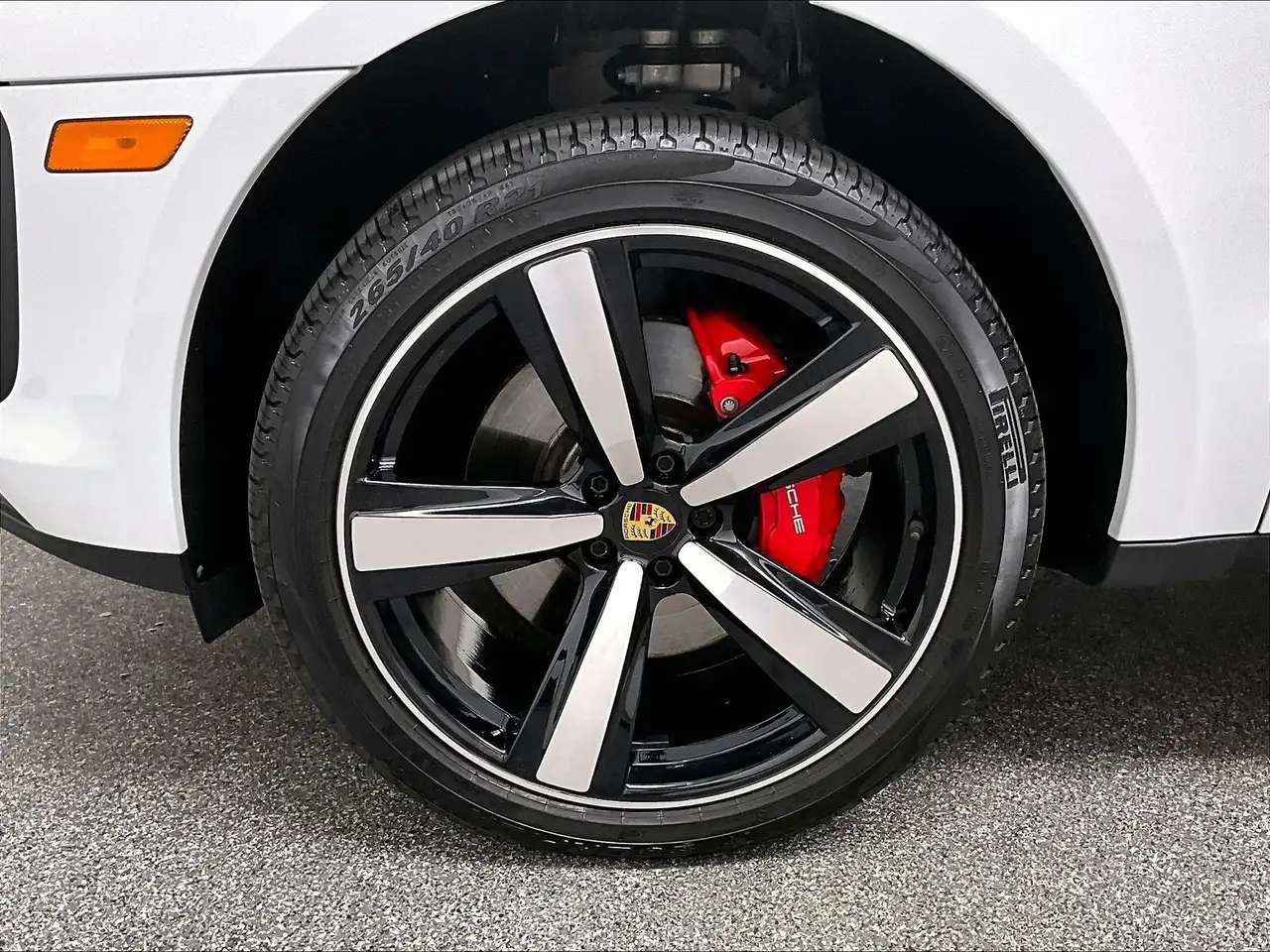 Porsche Macan photo Porsche Macan