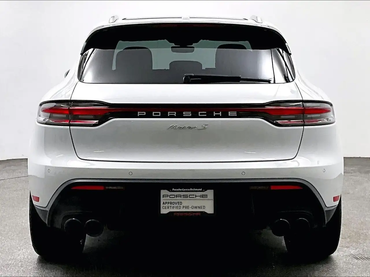 Porsche Macan photo Porsche Macan