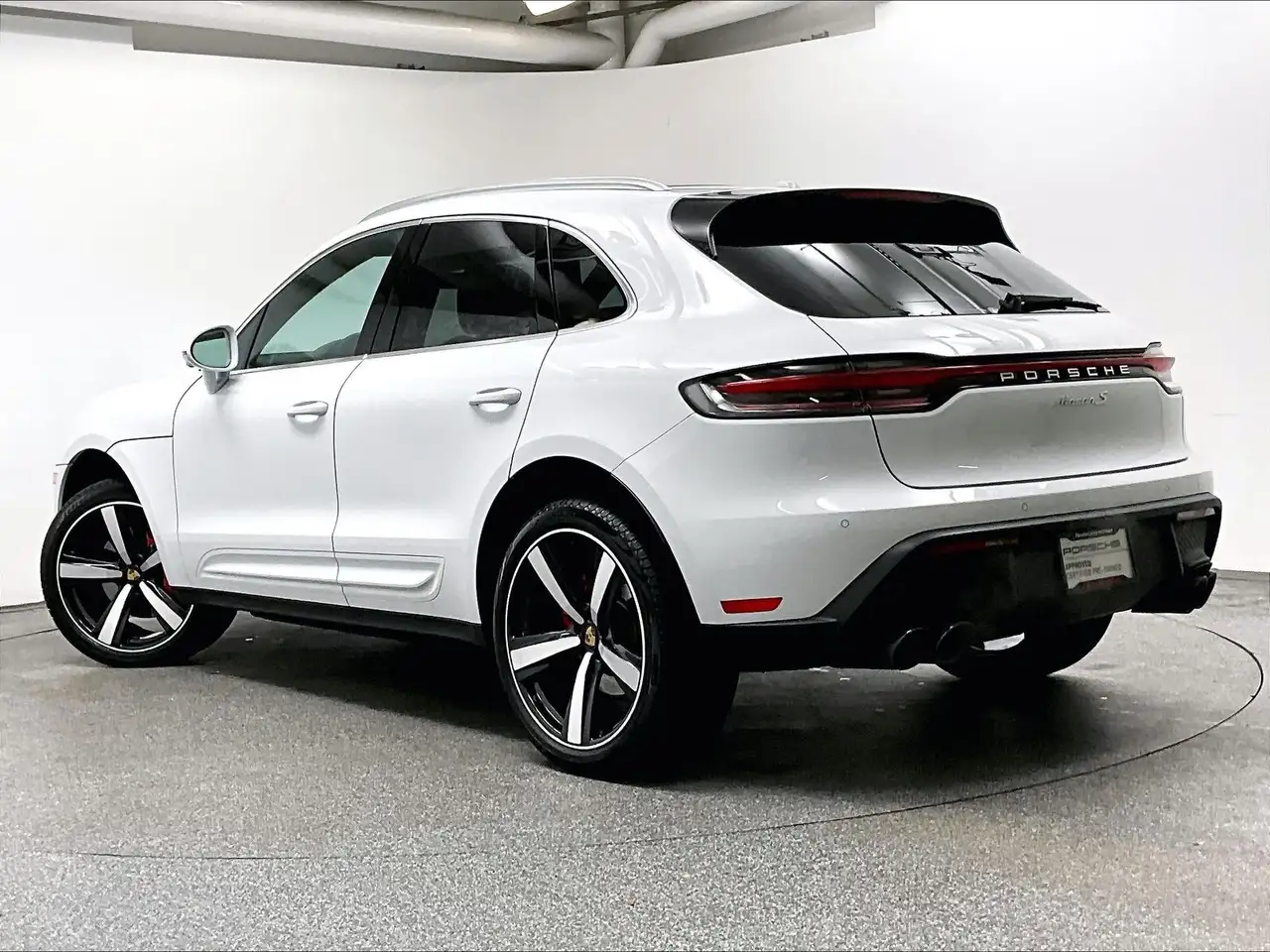 Porsche Macan photo Porsche Macan