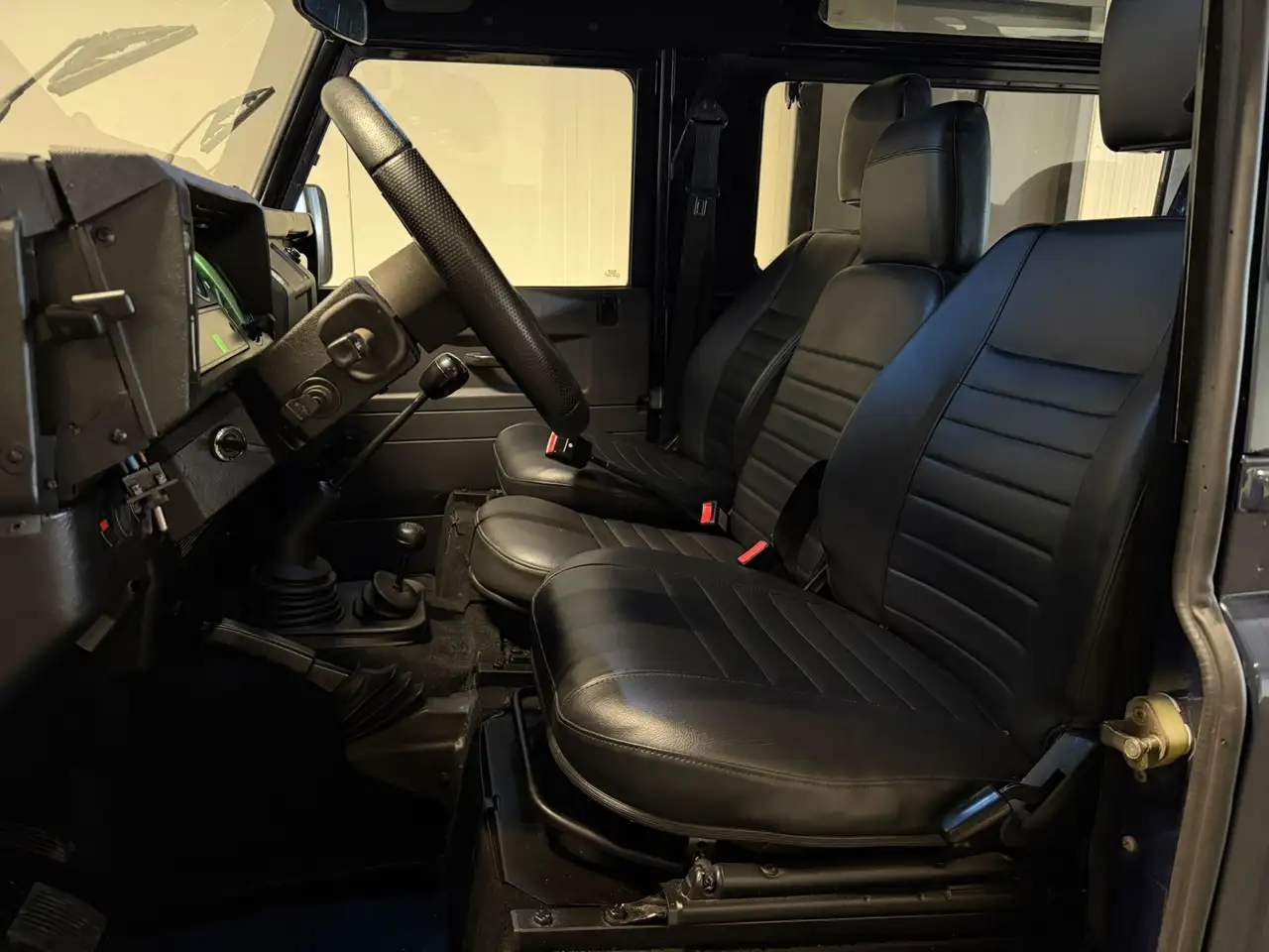 Land Rover Defender 2.0 MPI 90 Grijskenteken ex. Carabinieri Trekhaak, foto 9
