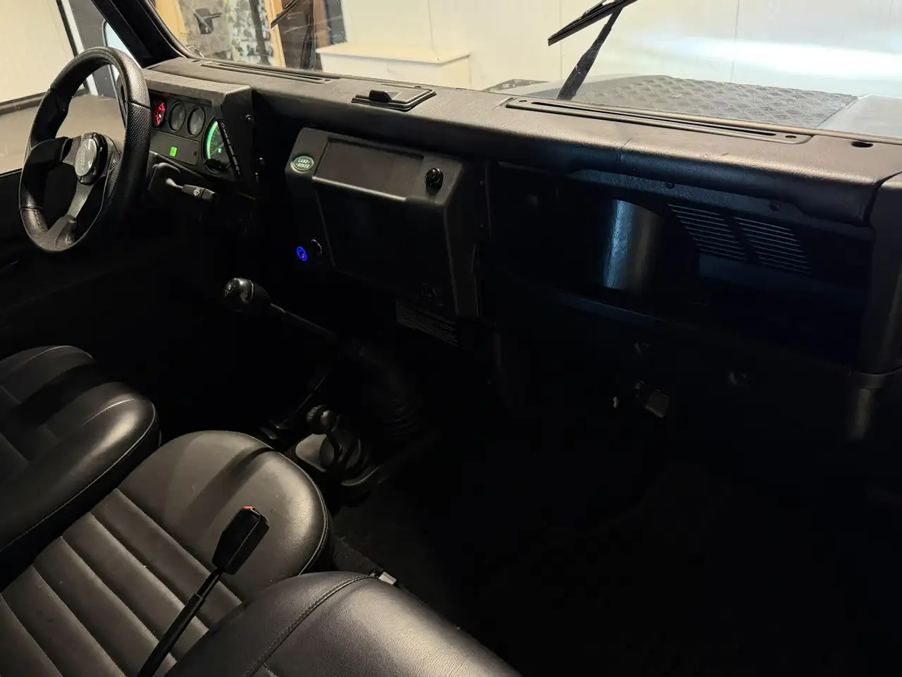 Land Rover Defender 2.0 MPI 90 Grijskenteken ex. Carabinieri Trekhaak, foto 10
