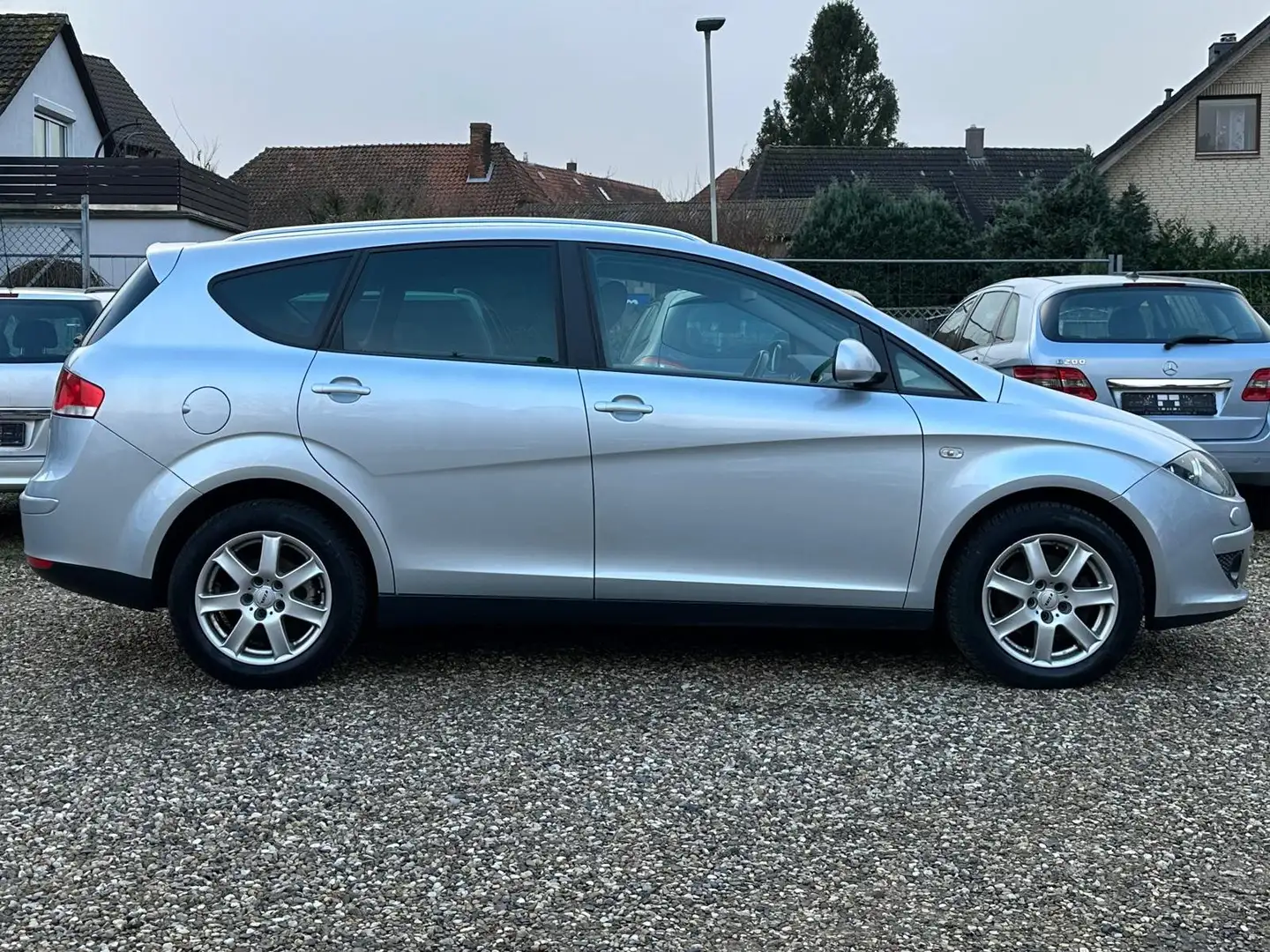 SEAT Altea XL 1.9TDI Stylance/Style Scheckheft SHZ PDC Klima Alu Argent - 2
