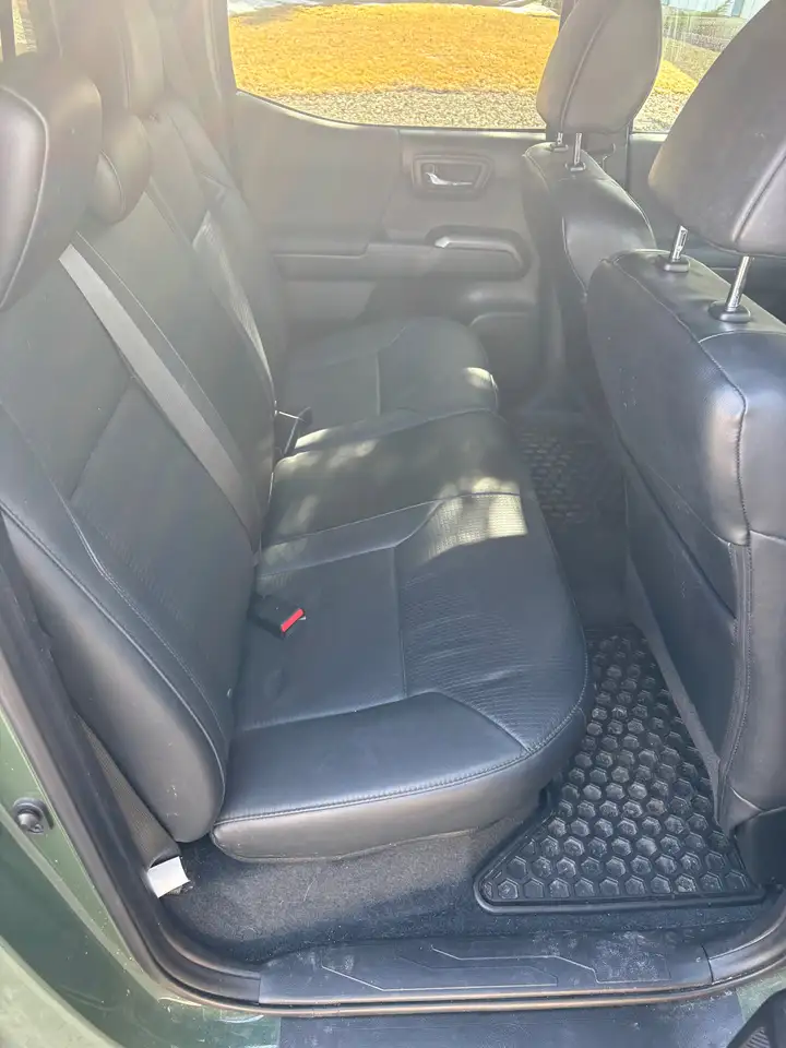 Toyota Tacoma снимка Toyota Tacoma