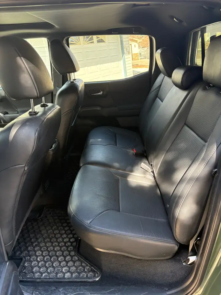 Toyota Tacoma снимка Toyota Tacoma