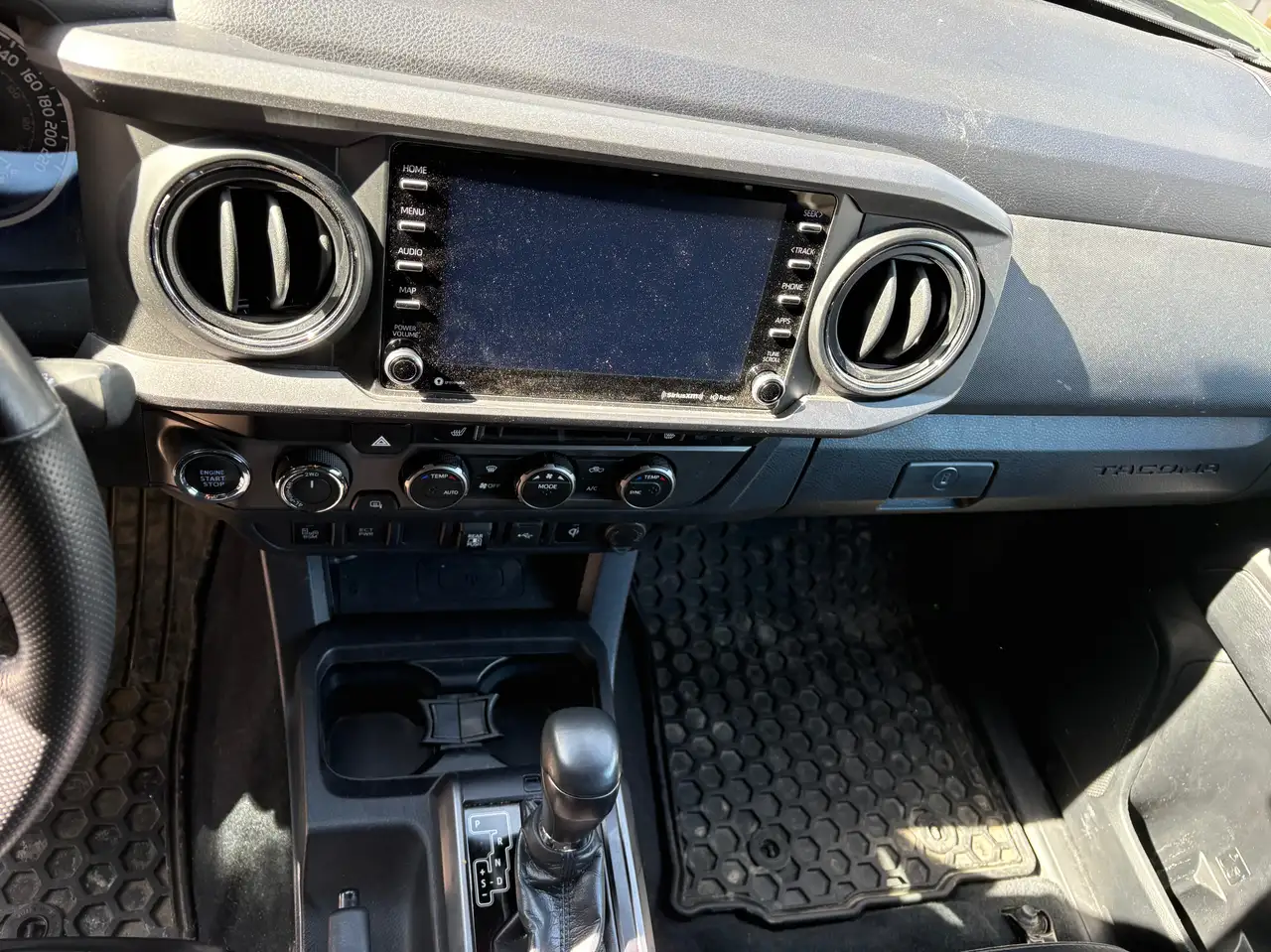 Toyota Tacoma снимка Toyota Tacoma