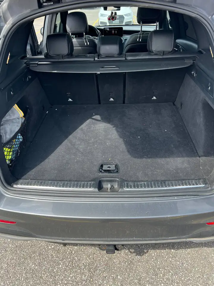 Mercedes-Benz GLC снимка Mercedes-Benz GLC