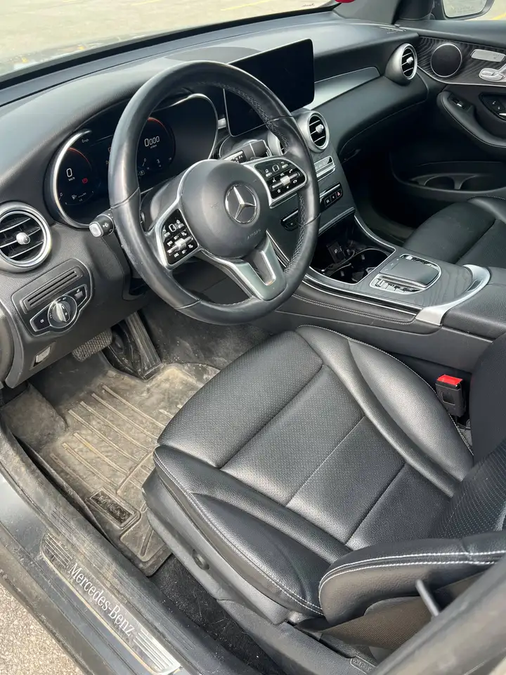 Mercedes-Benz GLC снимка Mercedes-Benz GLC