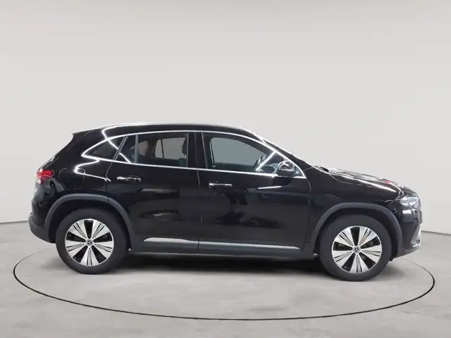 Mercedes-Benz Eqa view 3