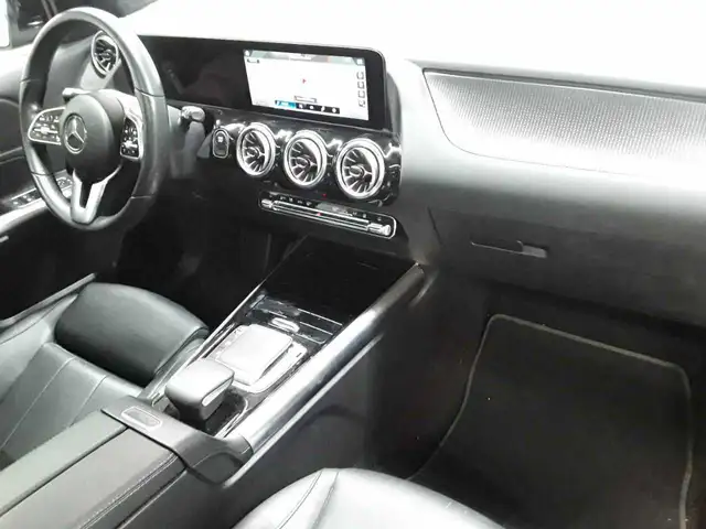 Mercedes-Benz Eqa view 9