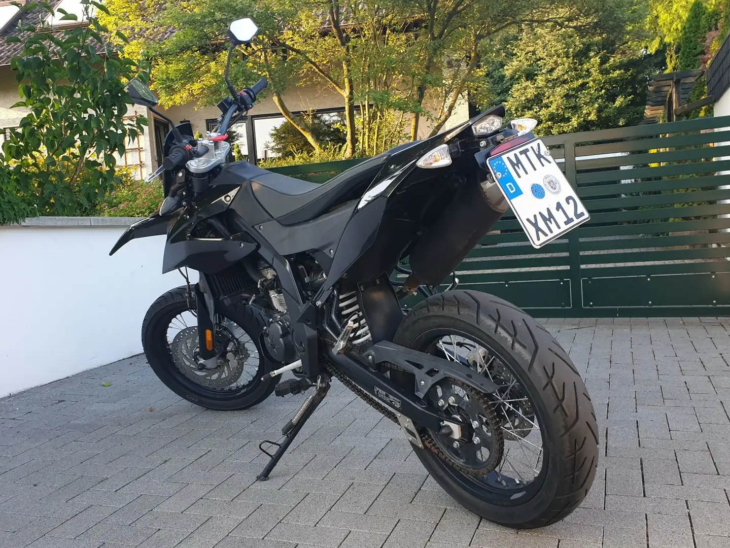 Aprilia SX 125 Supermoto - 15 PS - ABS - 2360km Schwarz - 1