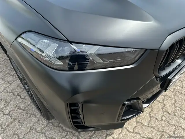 BMW X5 view 9