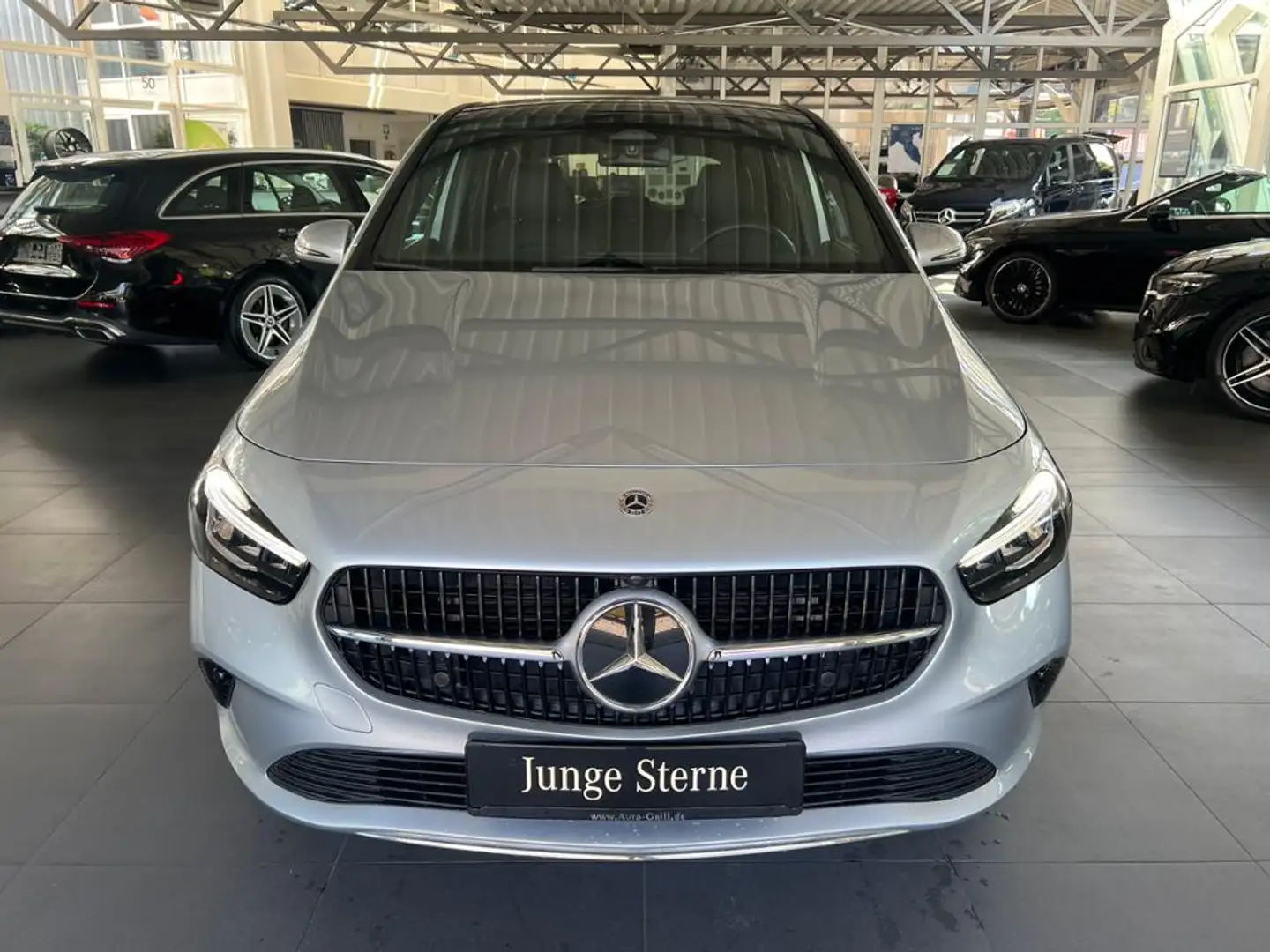 Mercedes-Benz B 200 Progressive Pano DistronicOD KeyGO Kamera Zilver - 2