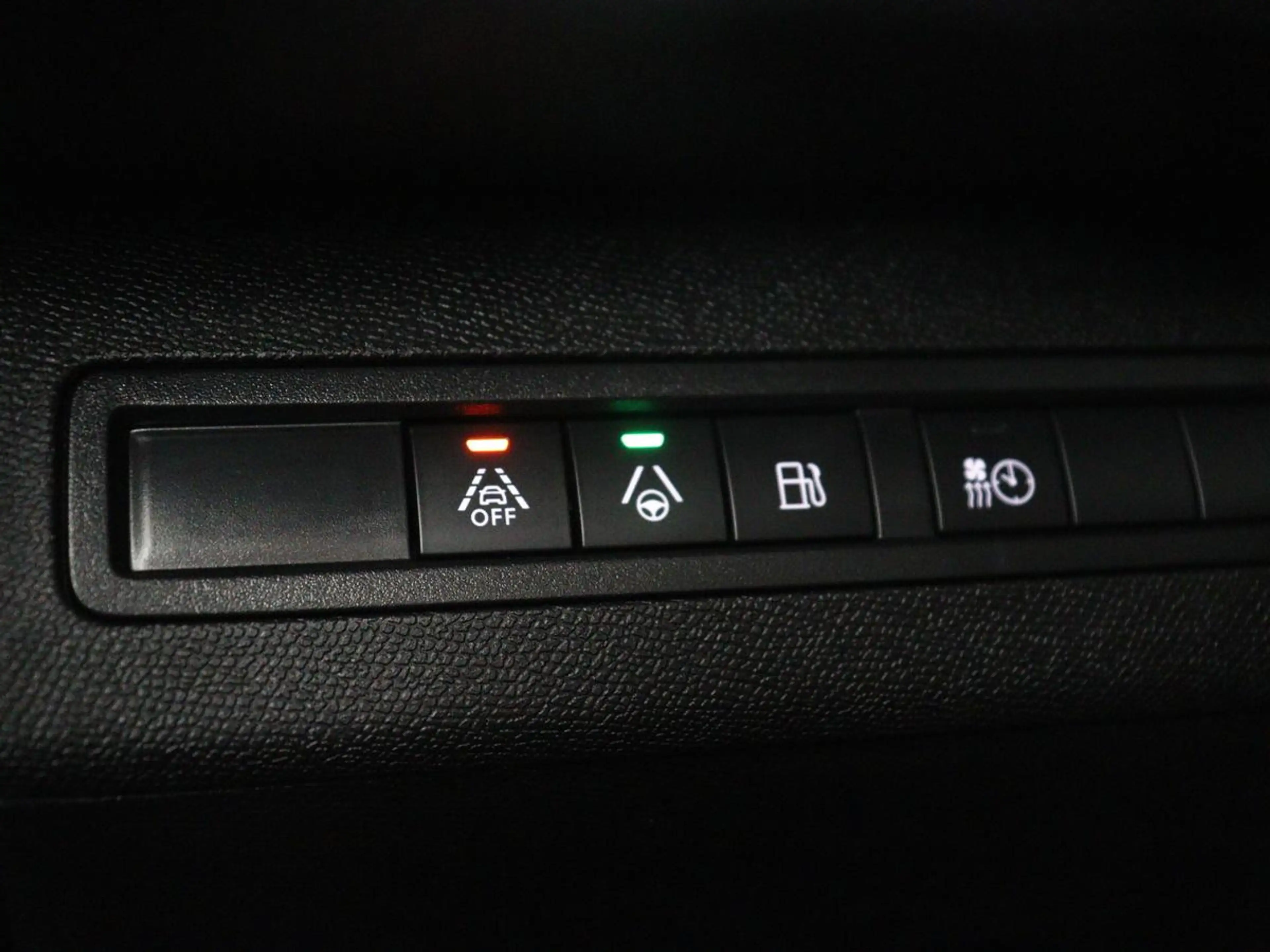 Peugeot 3008 1.6 HYbrid4 300 Première Pack | SOH 93,8% | Panora — photo 27
