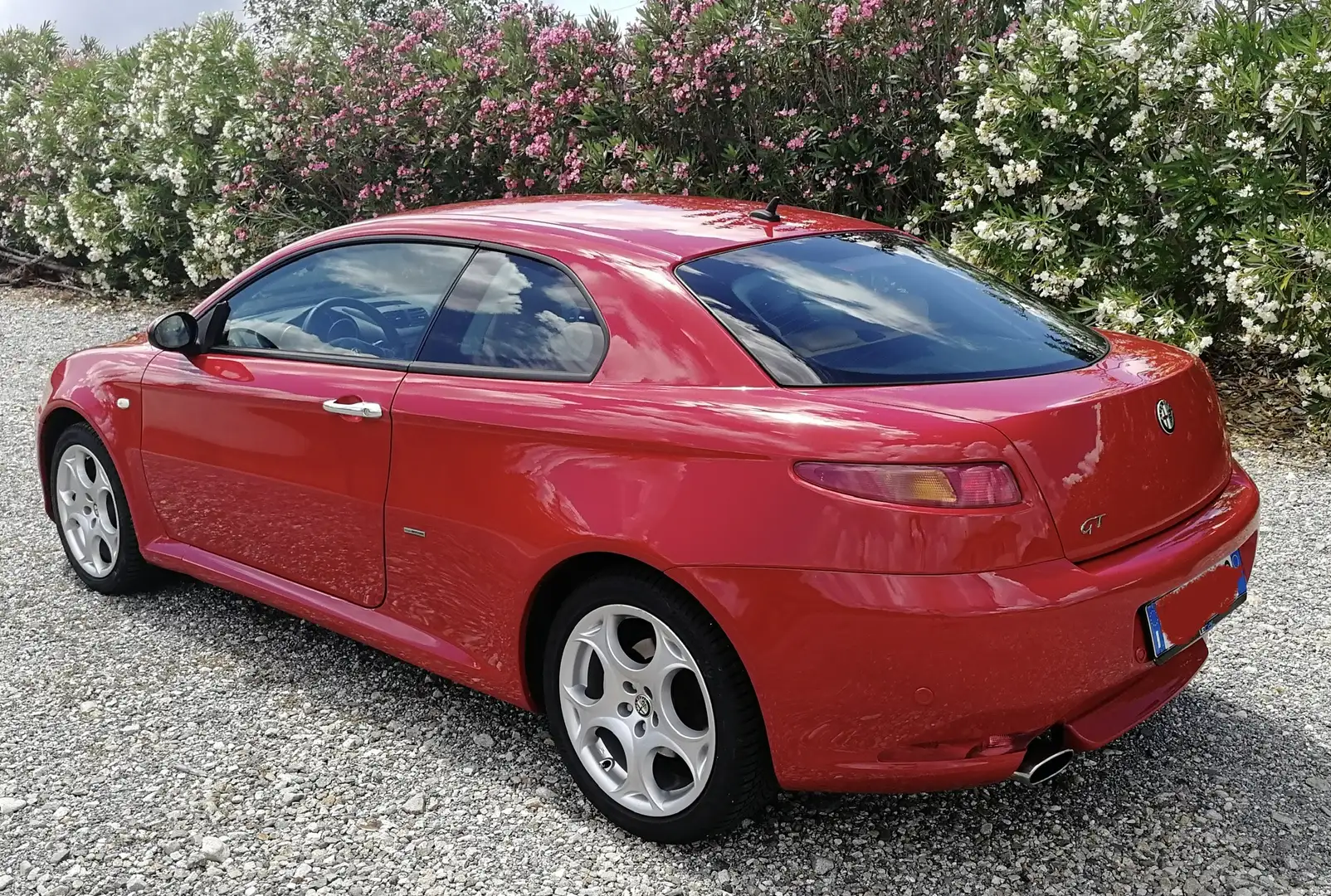 Alfa Romeo GT 1.9 jtd mjt Distinctive - 2
