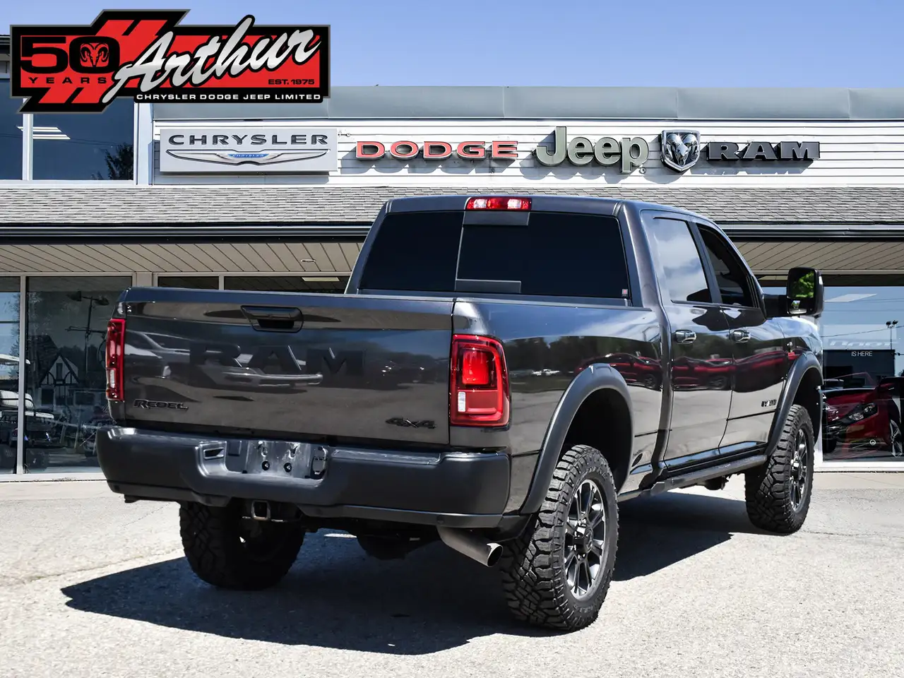 RAM 2500 снимка RAM 2500