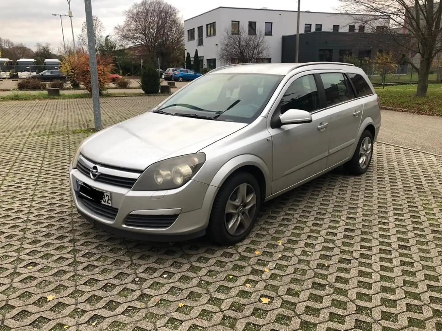 Opel Astra Caravan 1.7 CDTI Edition  mit Tüv Silber - 2