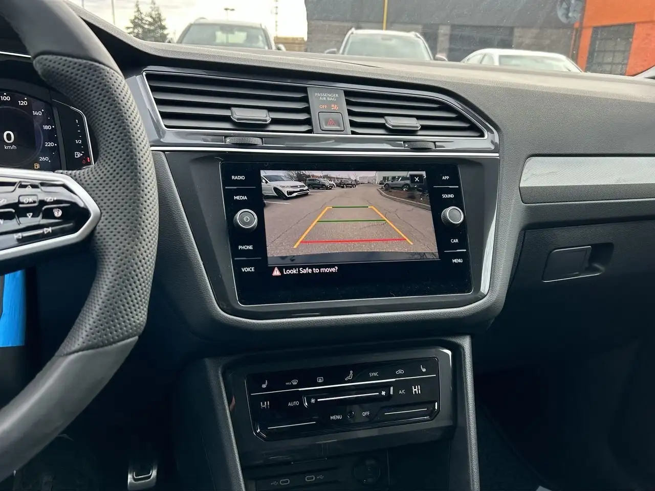 Volkswagen Tiguan снимка Volkswagen Tiguan