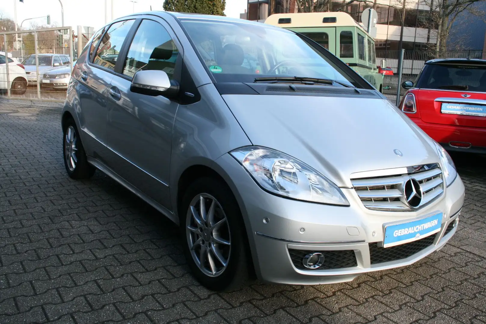 Mercedes-Benz A 160 | 64 TKm|Allwetterr.| Tüv Neu| Scheckheft Silber - 2