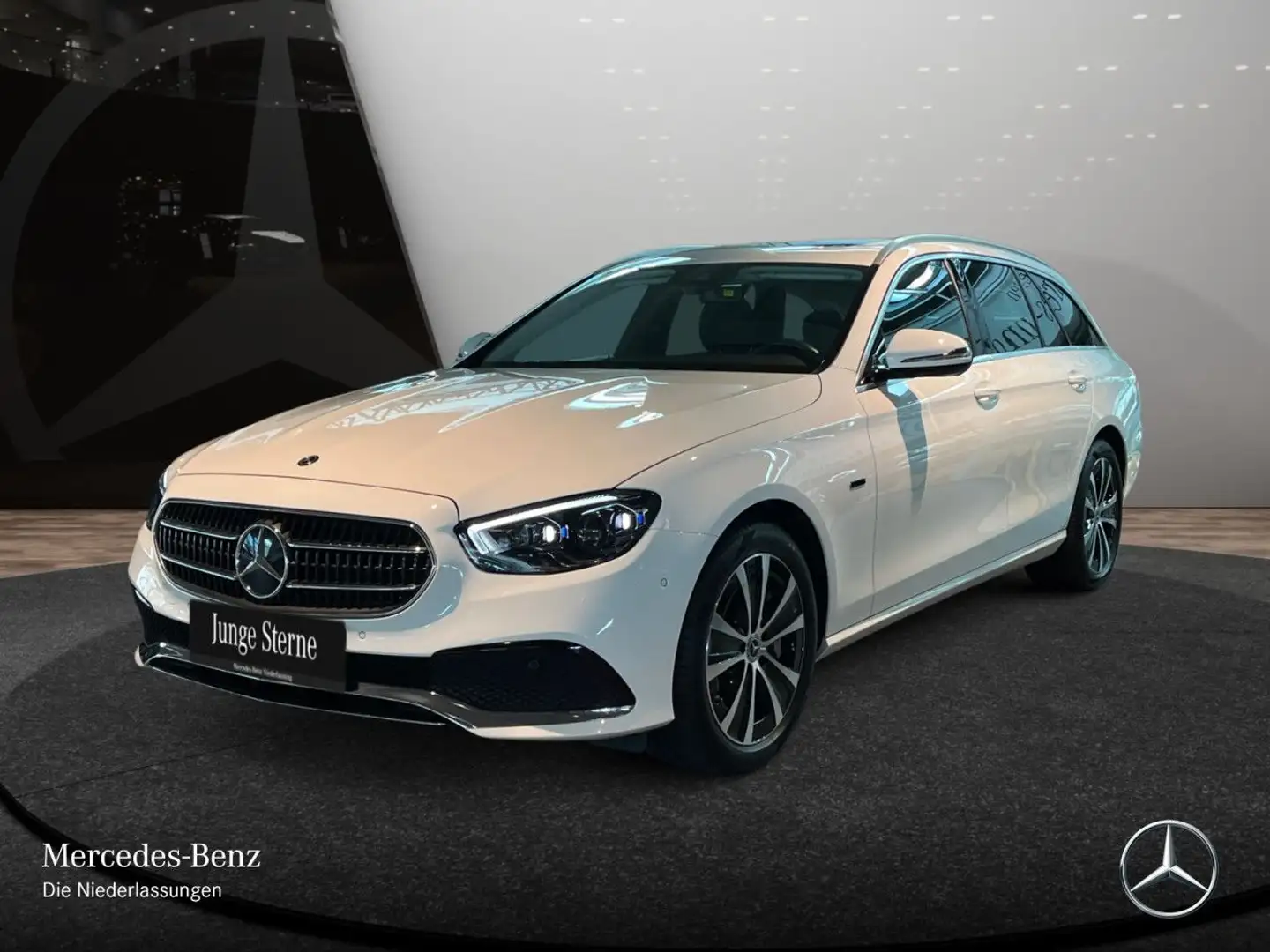 Mercedes-Benz E 300 e T AVANTG+AHK+MULTIBEAM+KAMERA+TOTW+9G Weiß - 2
