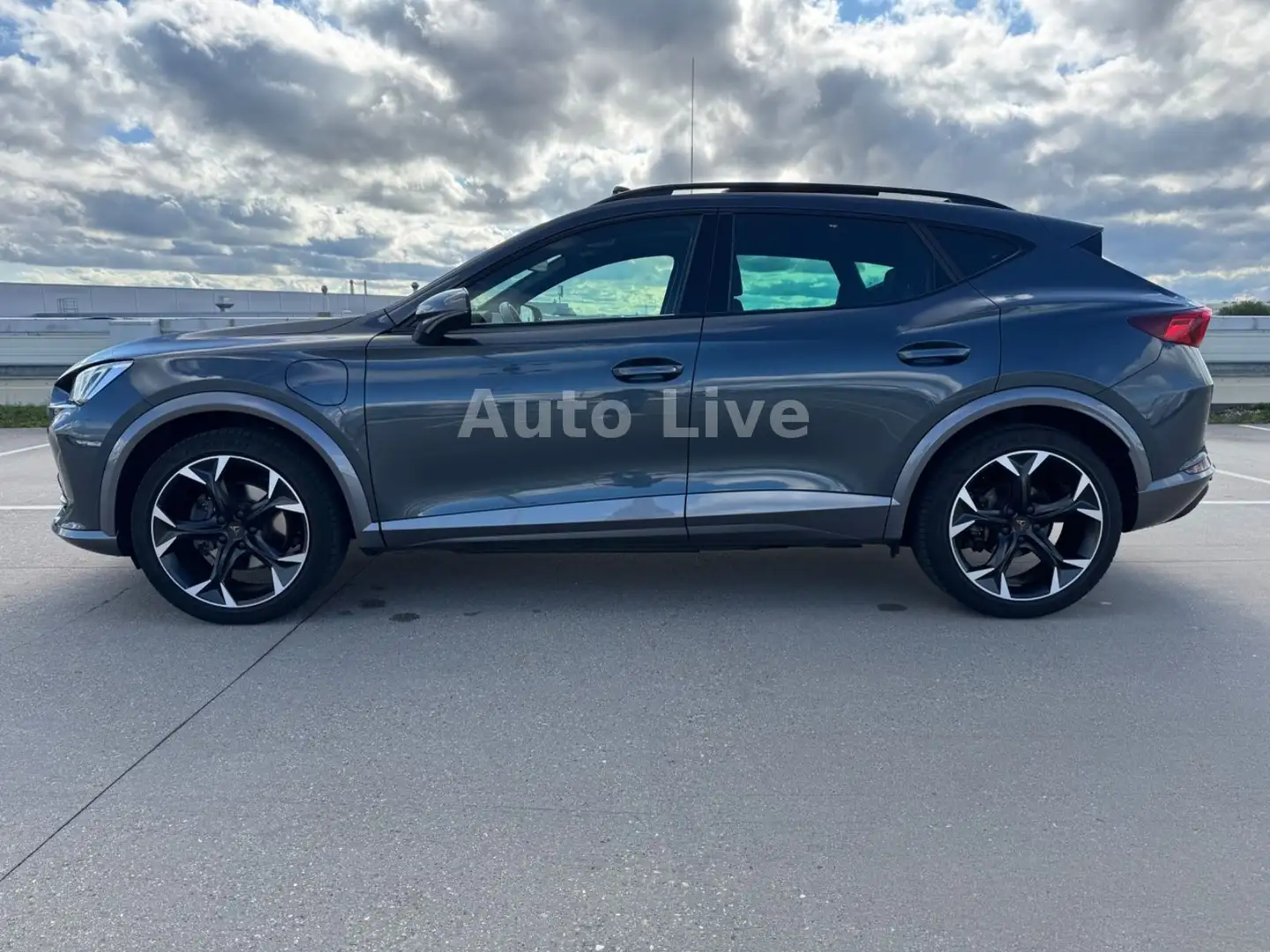 CUPRA Formentor 1.4 e-HYBRID*DSG*VIRT*NAVI*PAN*LED*VOL Weiß - 2