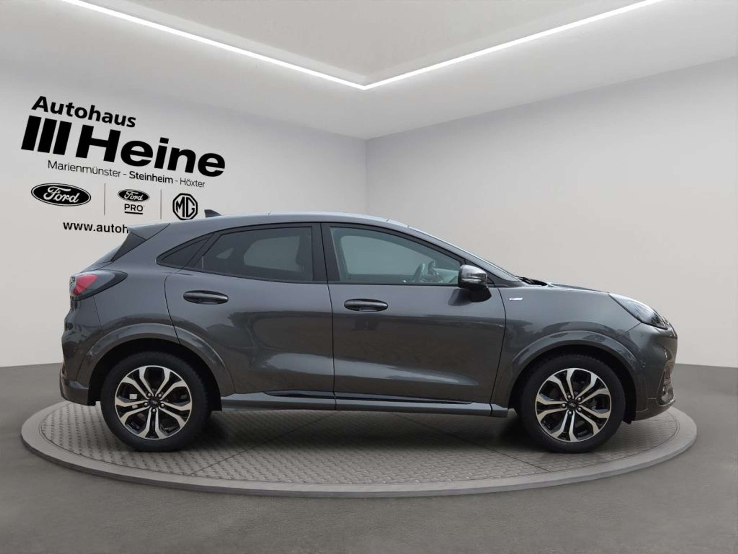 Fahrzeugabbildung Ford Puma ST-LINE X 1.0 Ltr. 125 PS Aut. *B&O*PANO* - mit KI generiert/bearbeitet