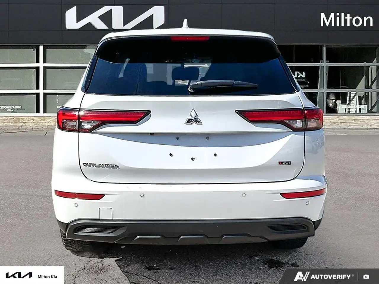 Mitsubishi Outlander снимка Mitsubishi Outlander