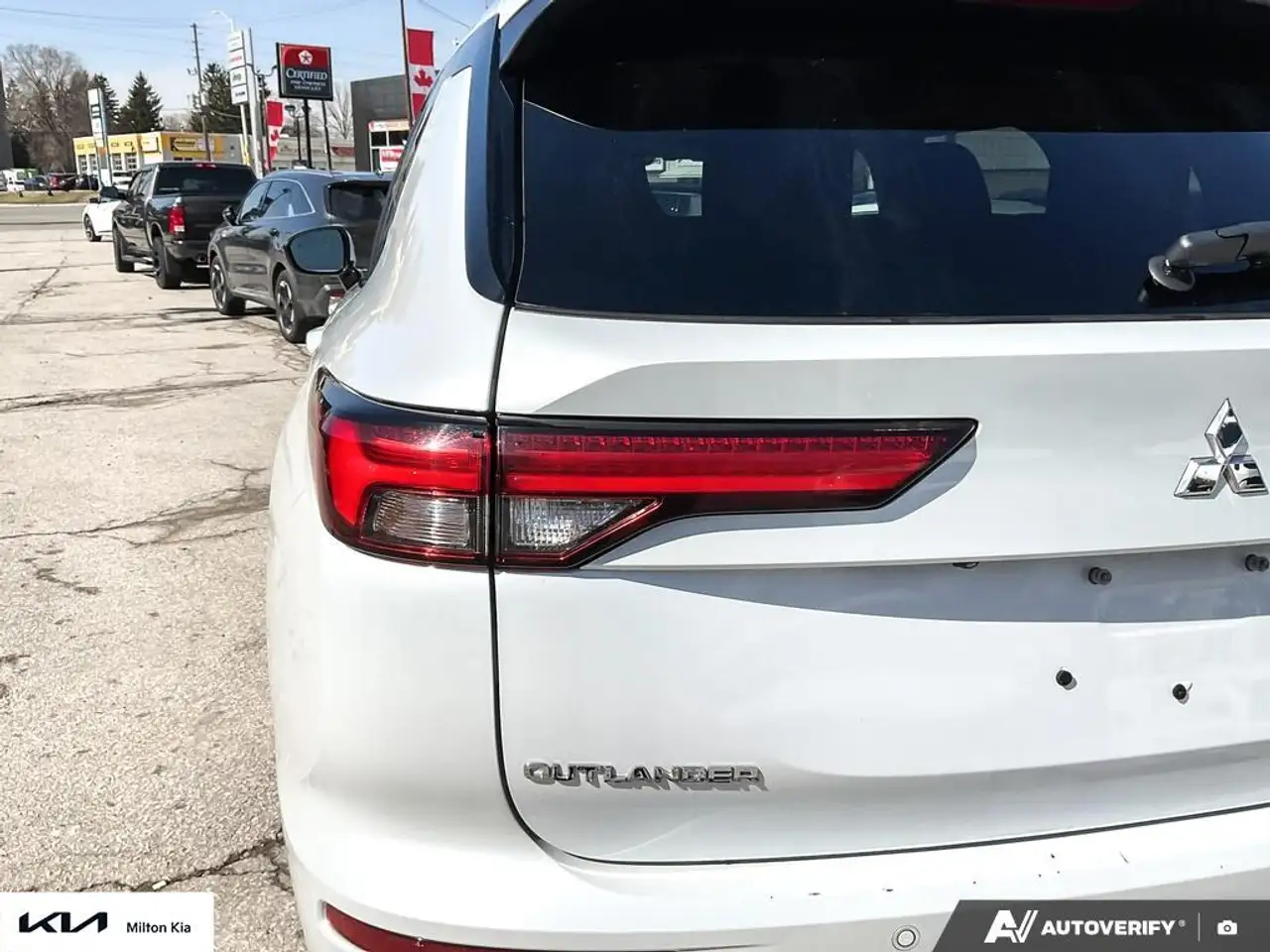 Mitsubishi Outlander снимка Mitsubishi Outlander