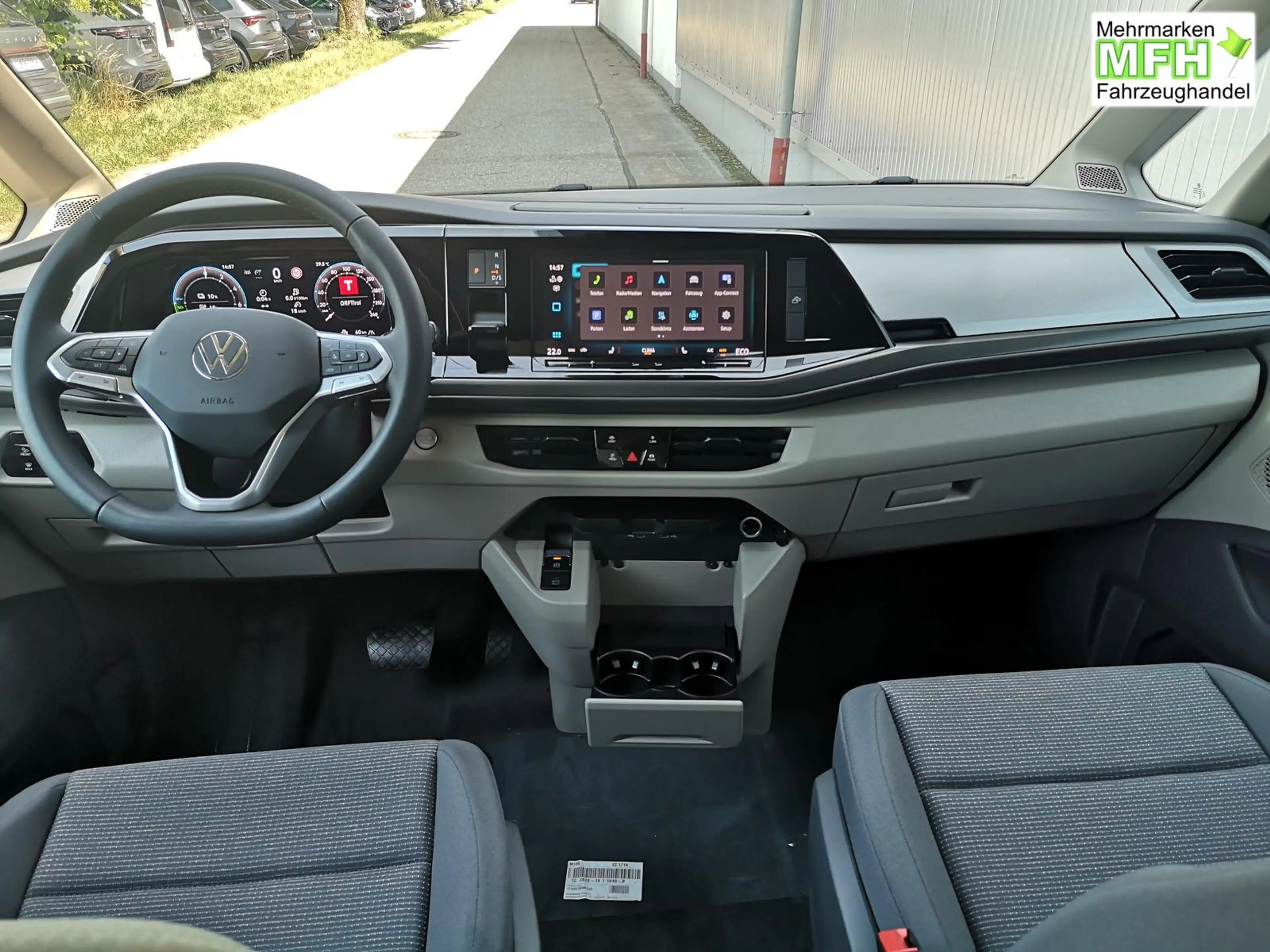 Volkswagen T7 California Beach Tour eHybrid 4MOTION 1.5 TSI 180 kW (245 ... — photo 8