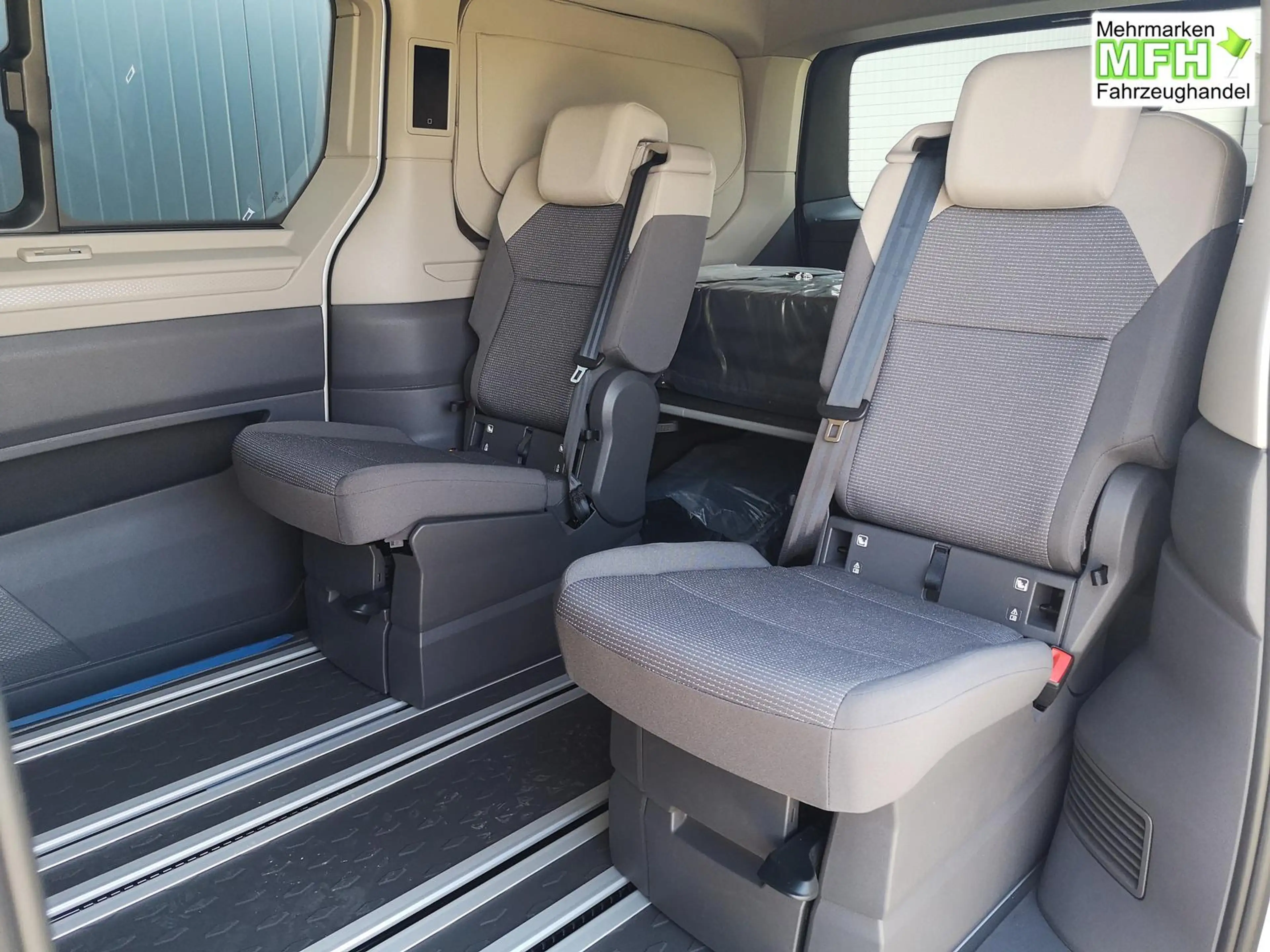 Volkswagen T7 California Beach Tour eHybrid 4MOTION 1.5 TSI 180 kW (245 ... — photo 11