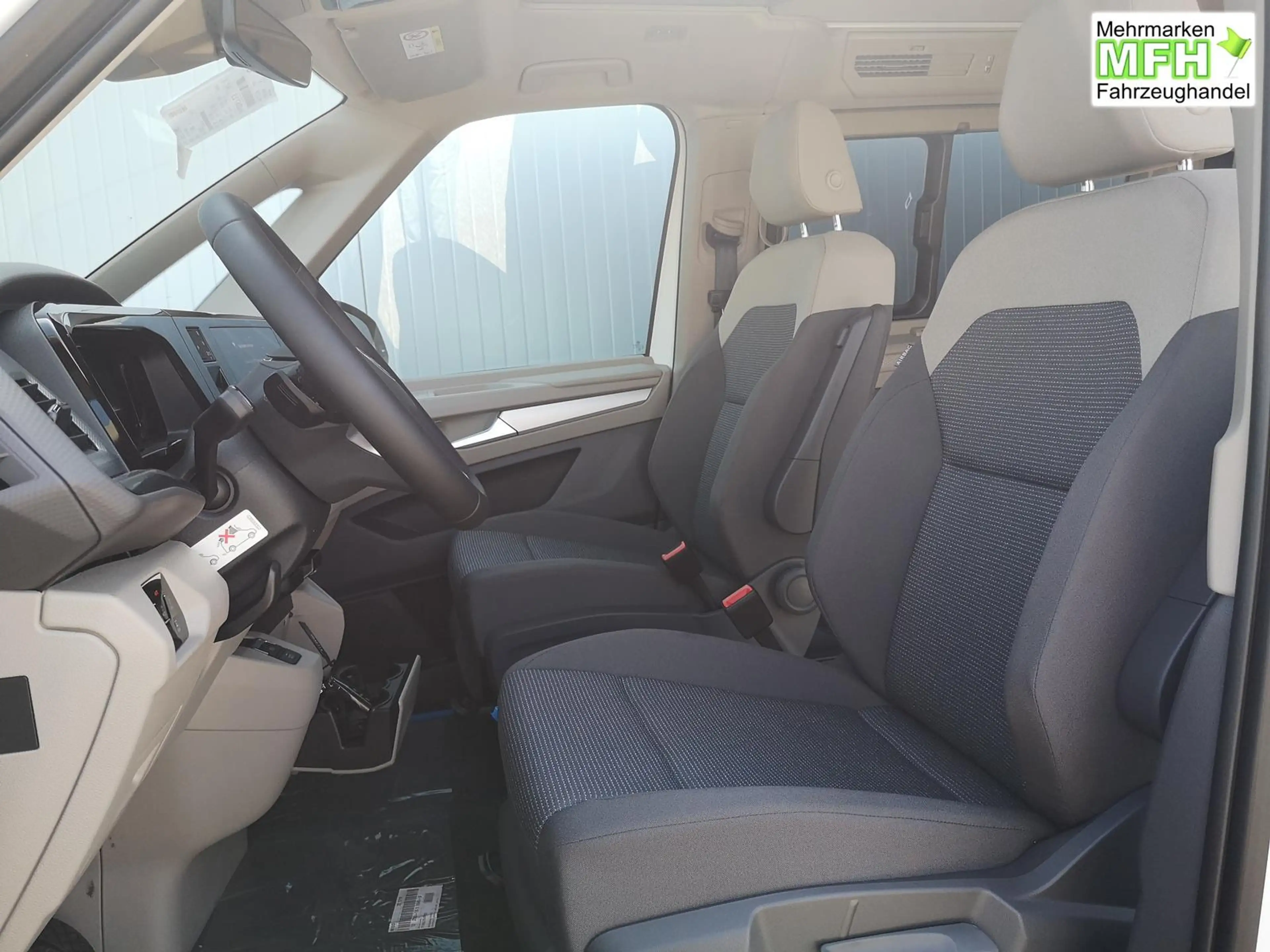 Volkswagen T7 California Beach Tour eHybrid 4MOTION 1.5 TSI 180 kW (245 ... — photo 10
