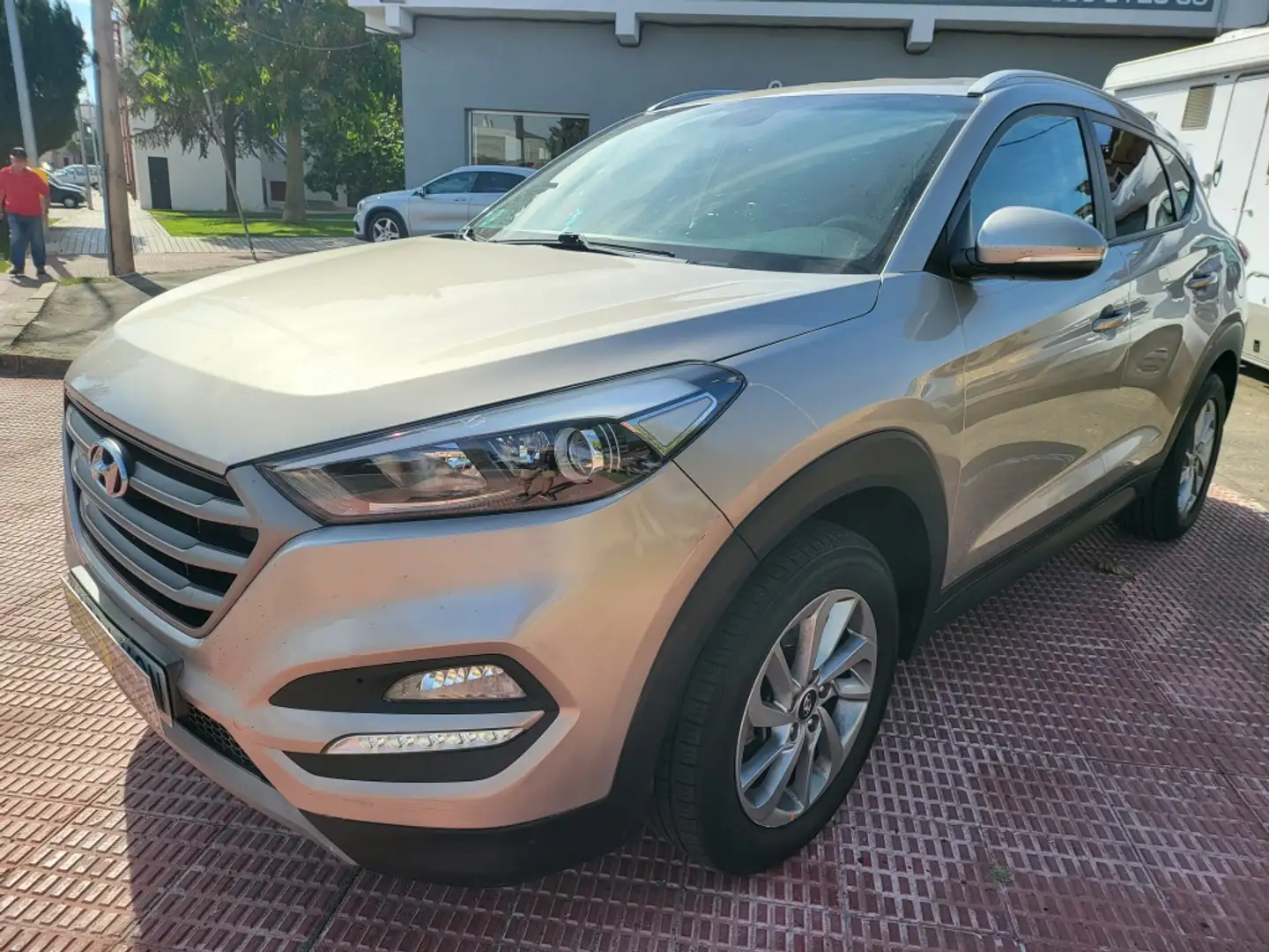 Hyundai TUCSON 1.6CRDI Tecno 4x2 Beige - 1