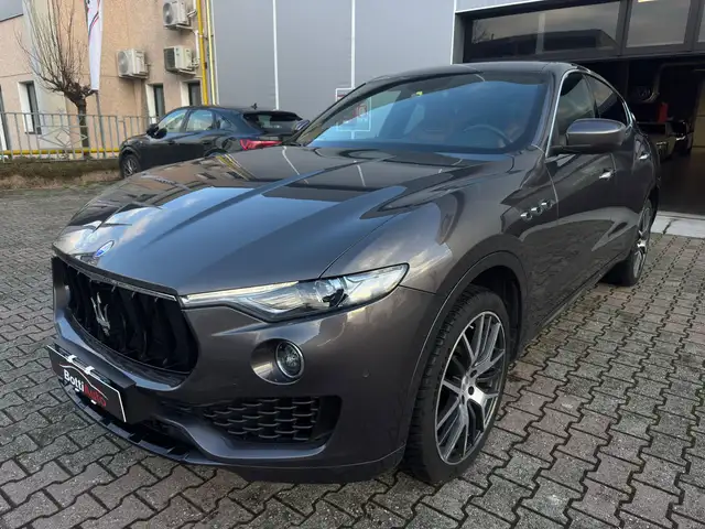Maserati Levante GRANSPORT (275 cv) ZF 8 *TETTO PANO-APRIBILE*