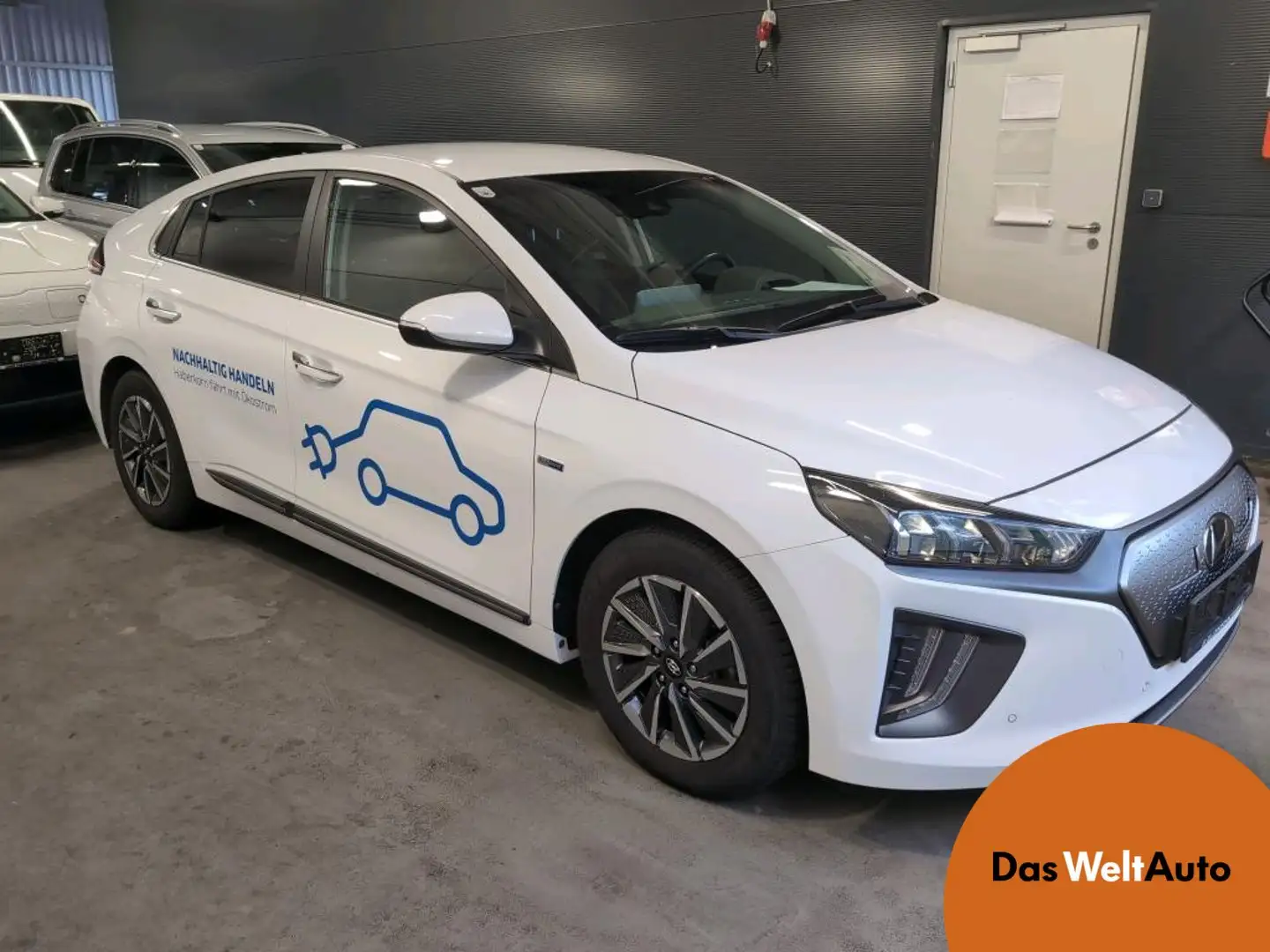 Hyundai IONIQ Elektro 38kWh Level 5 Aut. Fehér - 1