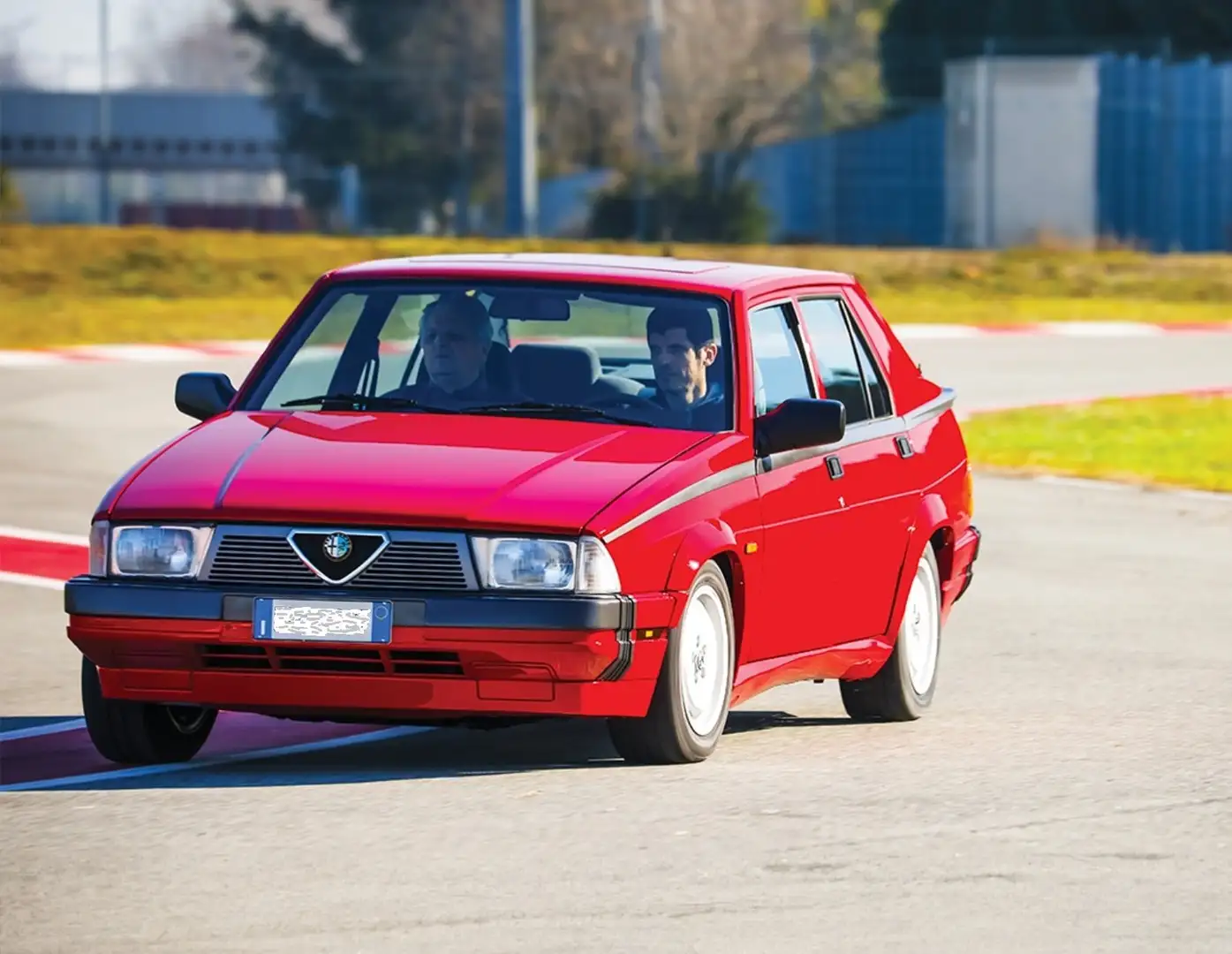 Alfa Romeo 75 3.0i V6 America Rot - 1