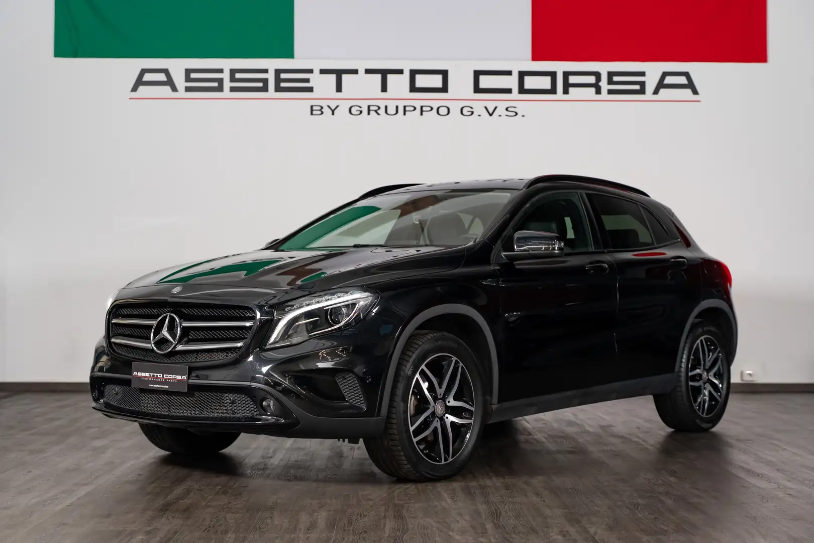 Mercedes-Benz GLA 200 GLA-X156 2014 d (cdi) Enduro auto Nero - 2