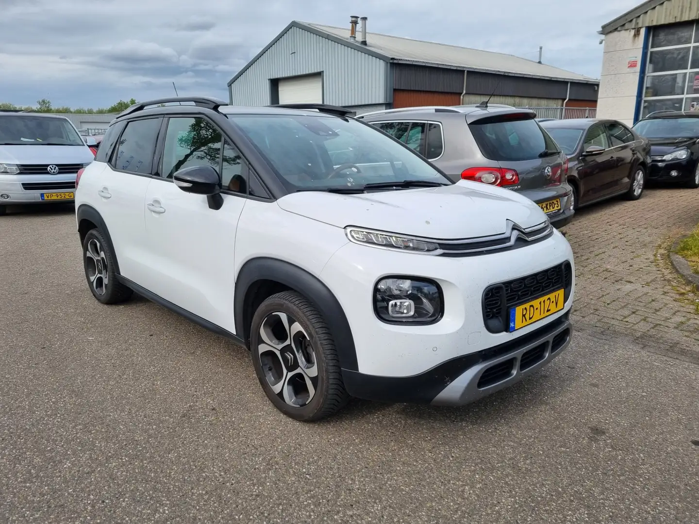 Citroen C3 Aircross 1.2 PureTech S&S Shine Bj:2017 NAP! Bílá - 2