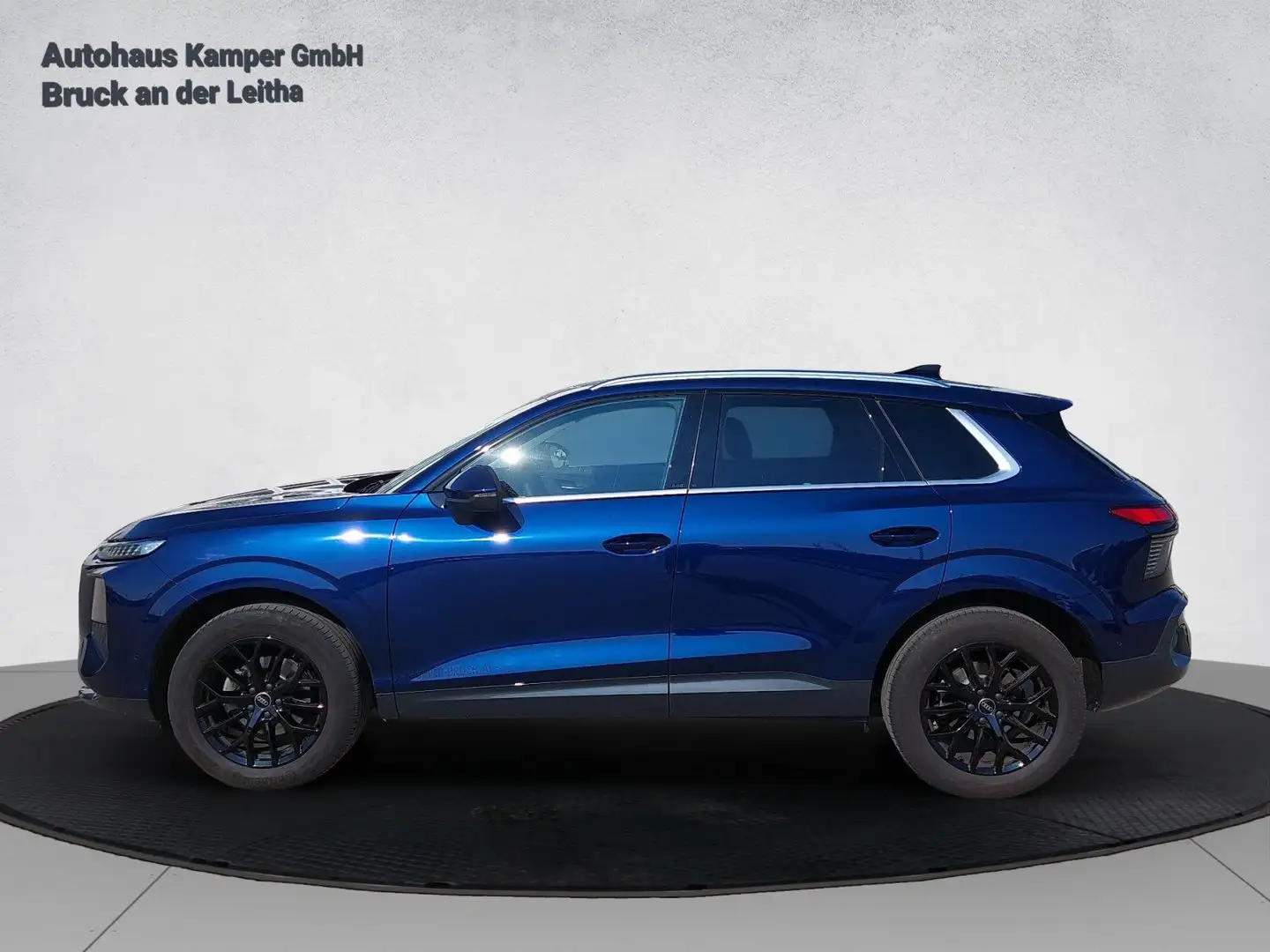 Audi Q3 TFSI 110 kW  intense Blau - 2