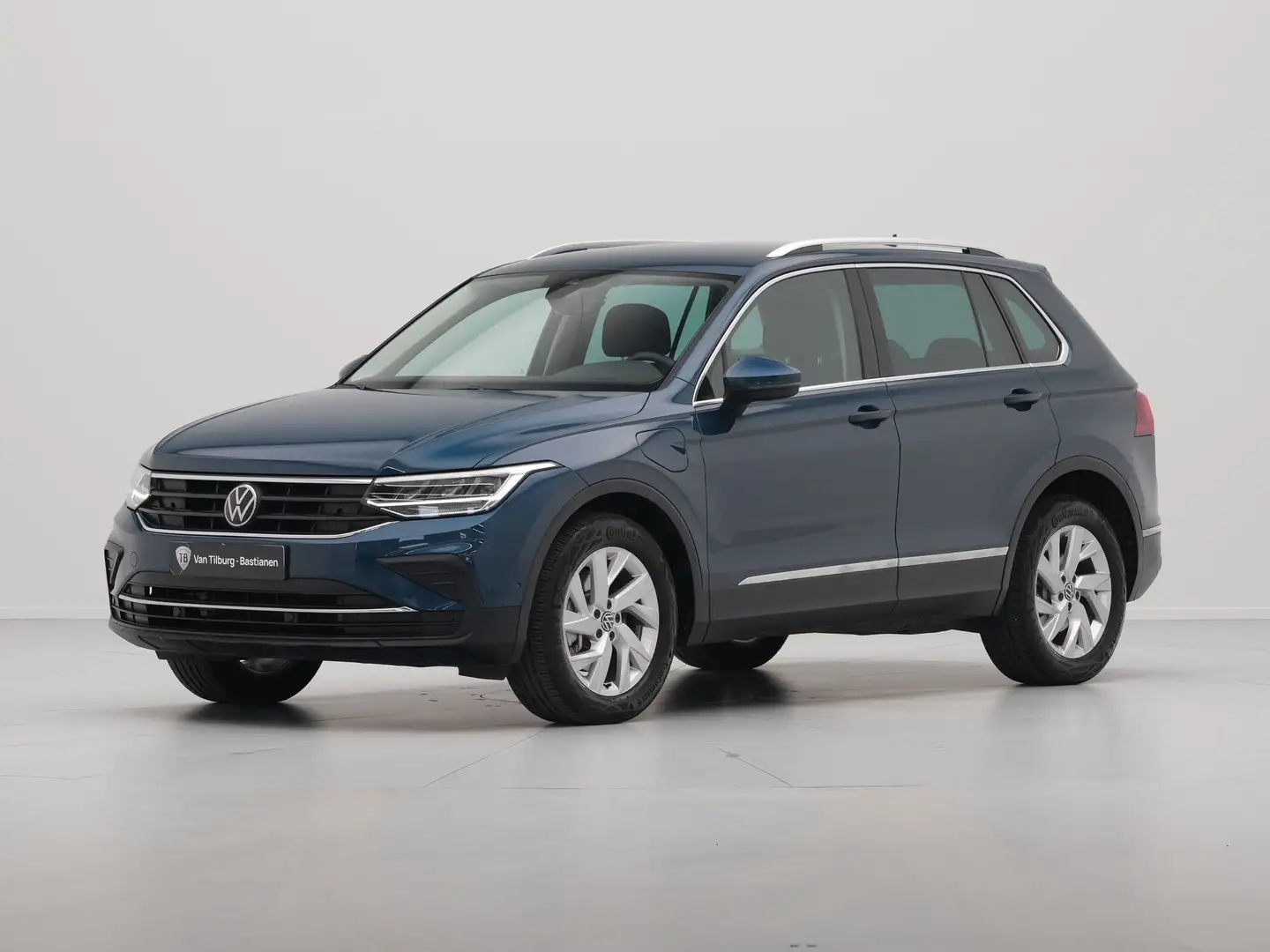 Volkswagen Tiguan 1.4 TSI 245pk eHybrid Life Navigatie Stoelverwarmi Blauw - 2
