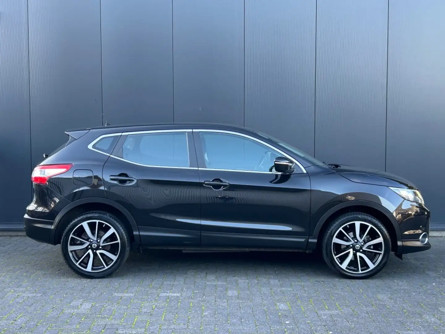 Nissan Qashqai 1.2 Edition Navi Camera Cruise PDC 4-seizoensbande Noir - 2