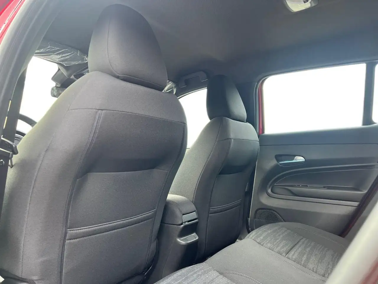 Jeep Avenger 1.2 Turbo e-Hybrid MHEV Longitude, миниатюра 17